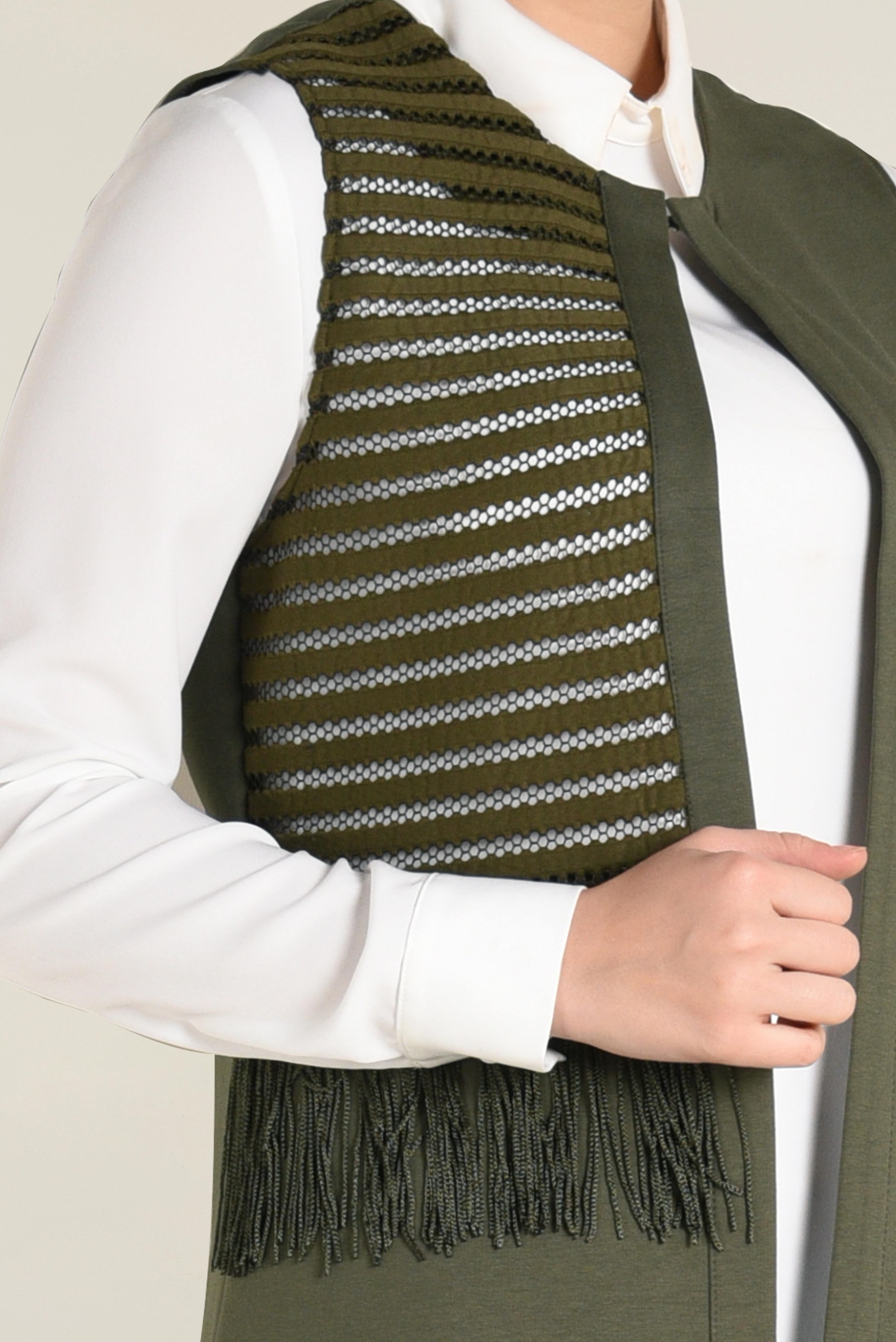 Tesettür giyim HAKİ PÜSKÜL DETAYLI YELEK 4752