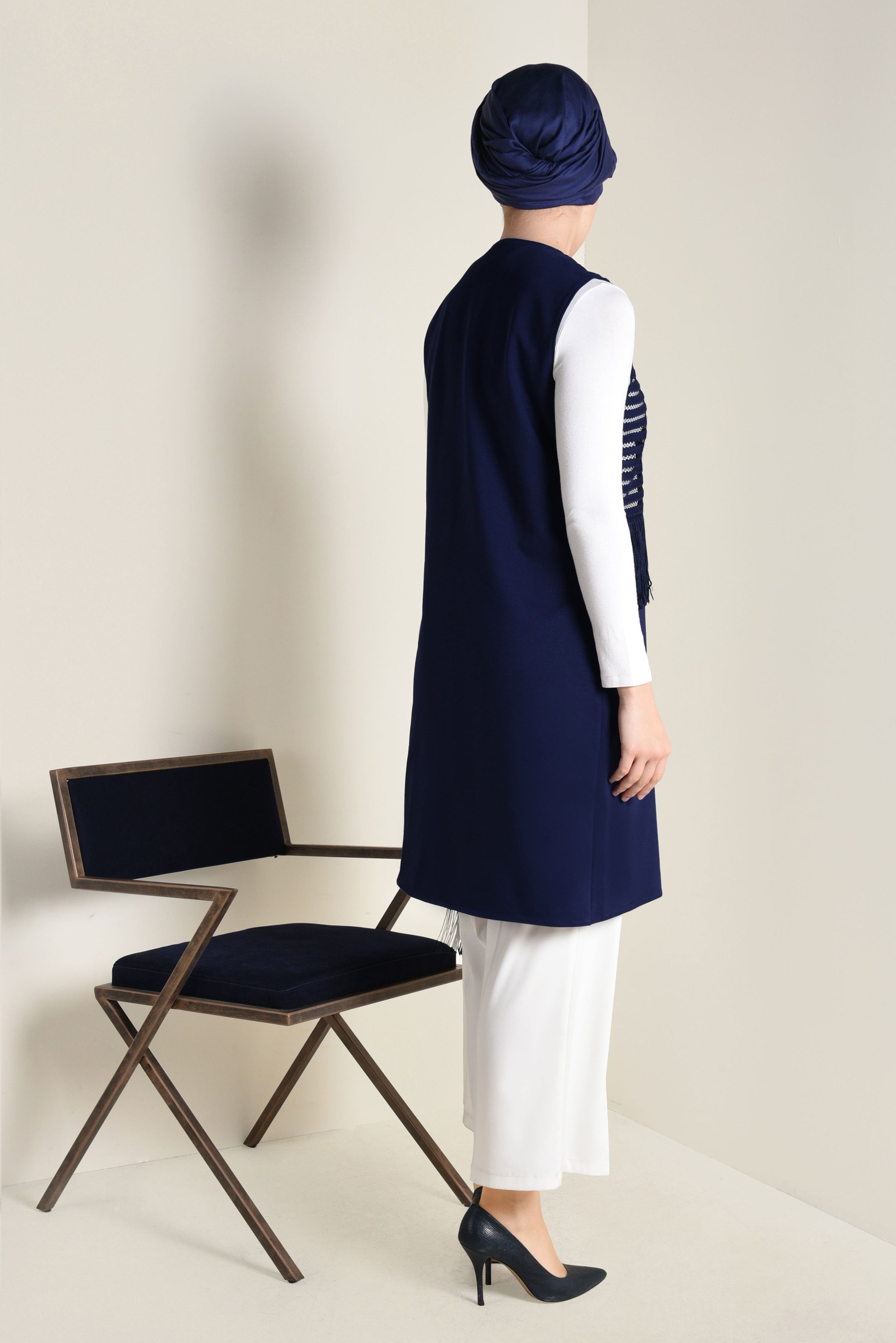 Tesettür giyim LACİVERT PÜSKÜL DETAYLI YELEK 4752