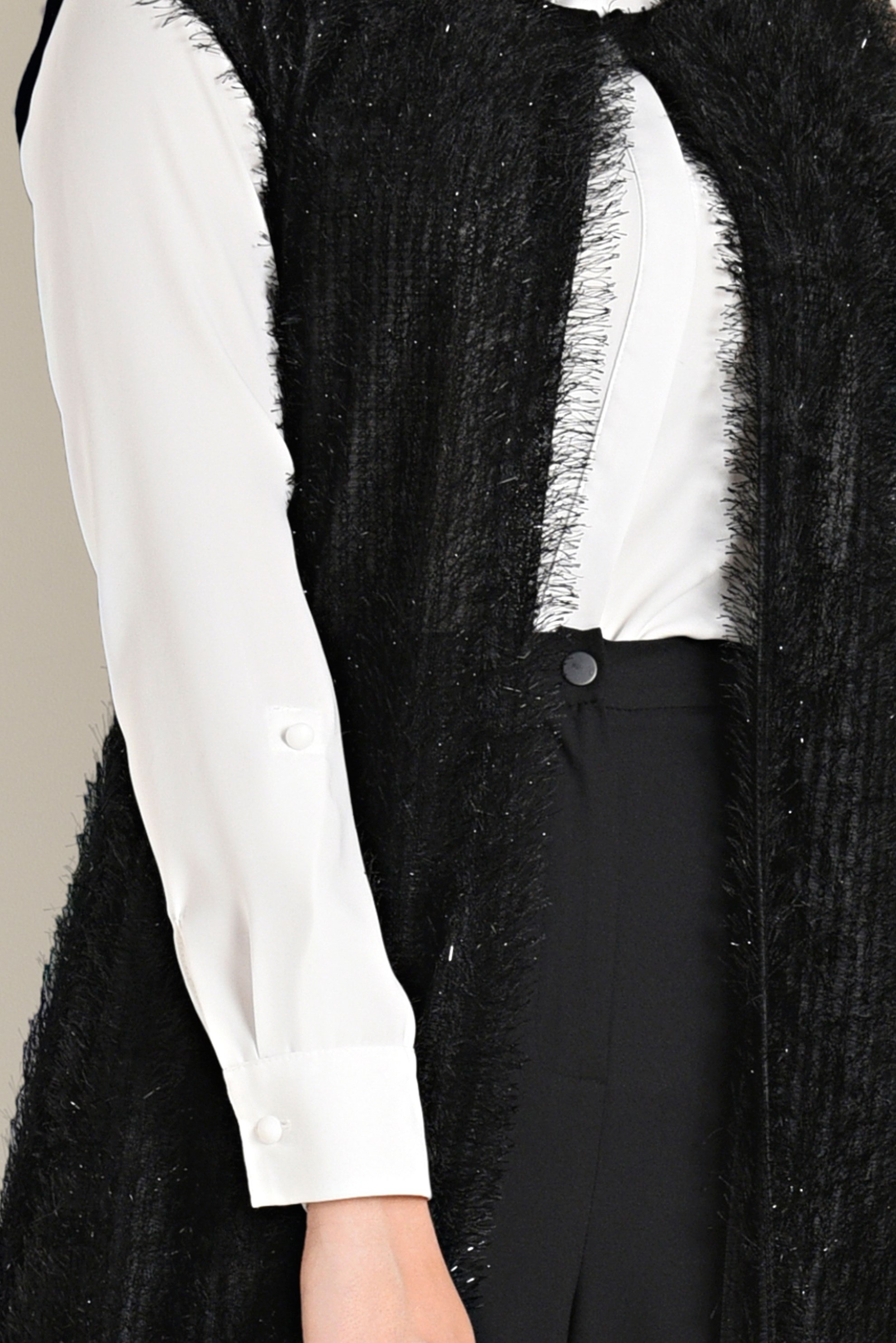 Tesettür giyim SİYAH ETEK UCU VOLANLI SAÇAKLI YELEK 4776