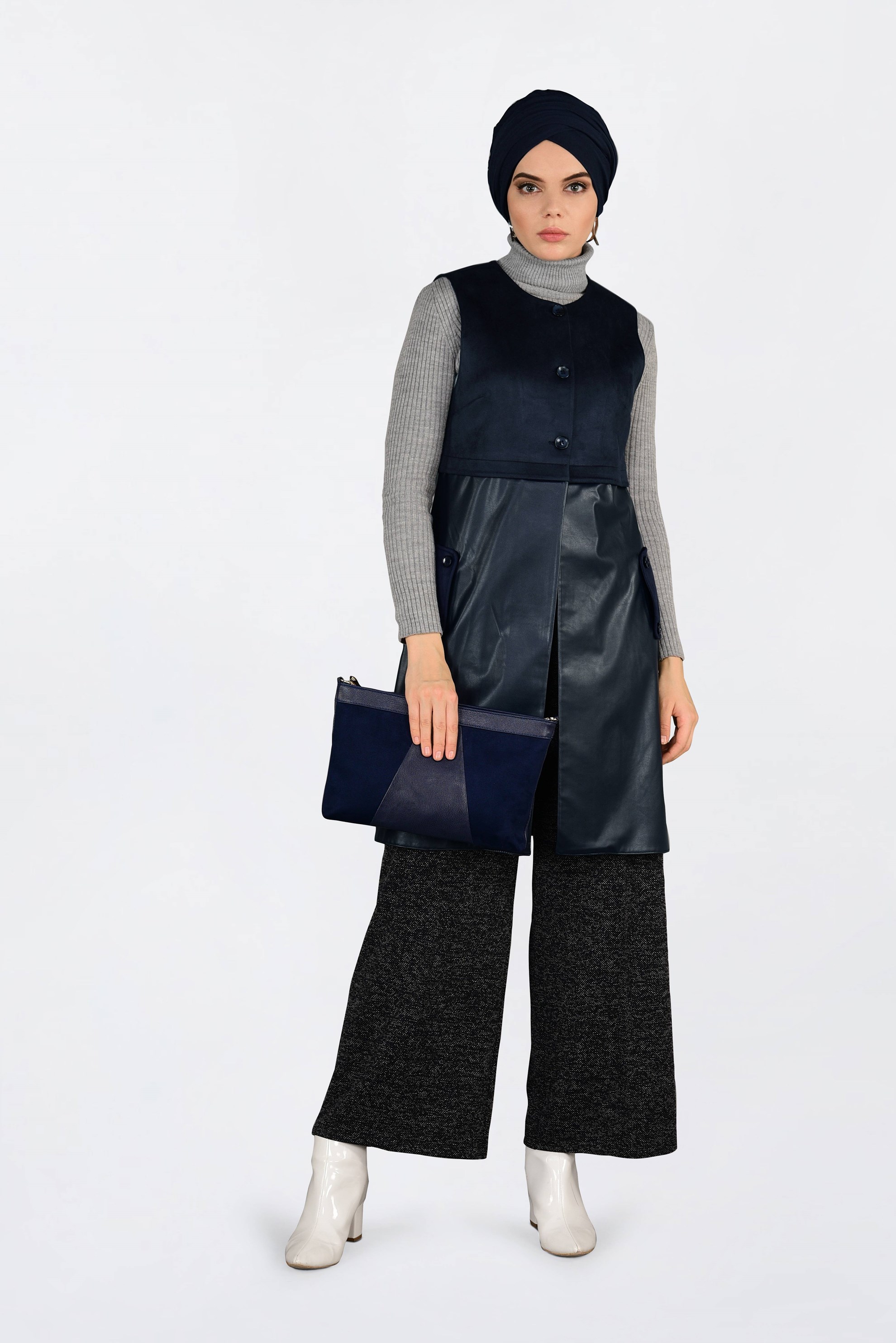 Tesettür giyim LACİVERT DÜĞMELİ DERİ DETAYLI SÜET YELEK 4779