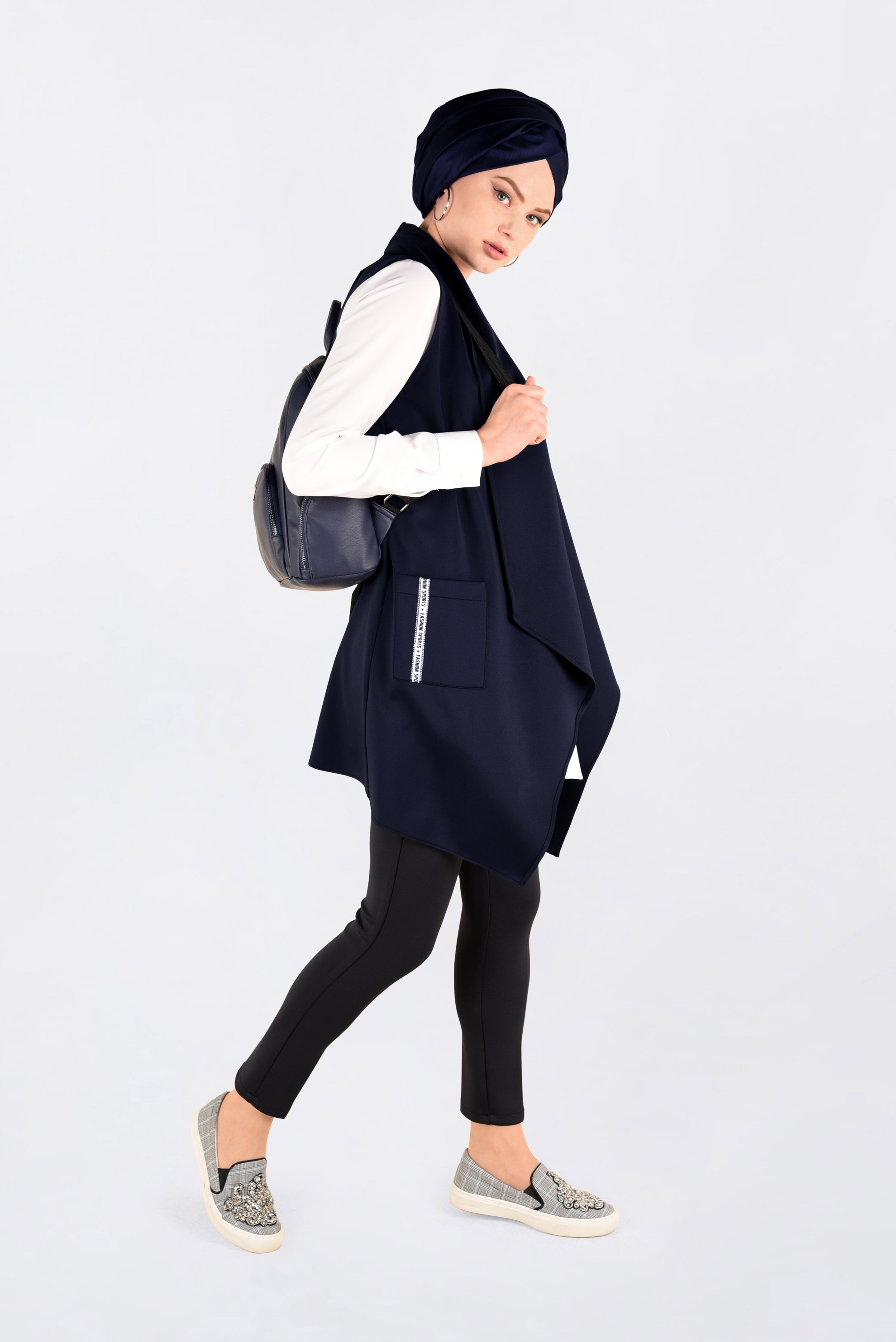 Tesettür giyim LACİVERT ASİMETRİK KESİM SALAŞ YAKA YELEK 4795