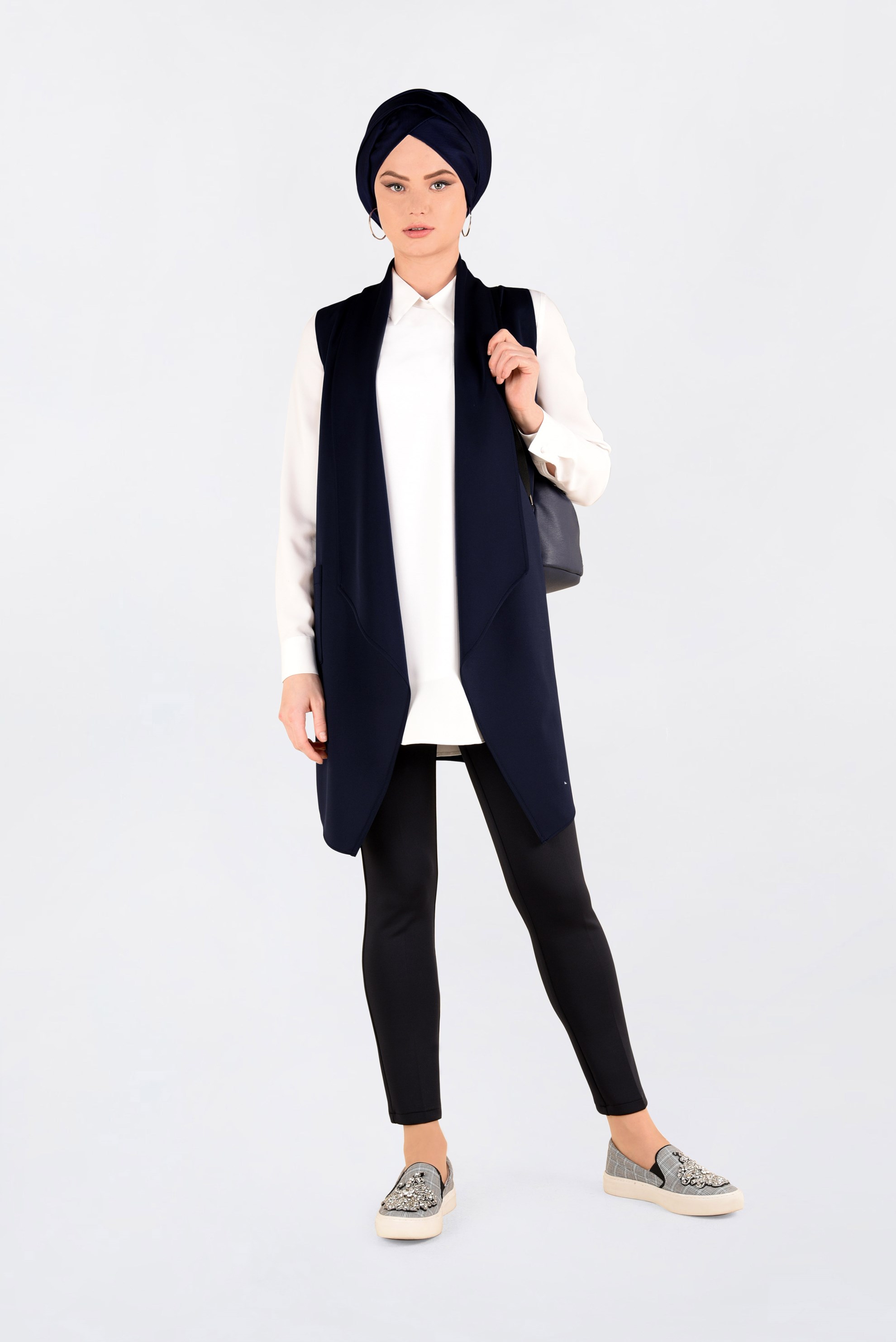 Tesettür giyim LACİVERT ASİMETRİK KESİM SALAŞ YAKA YELEK 4795