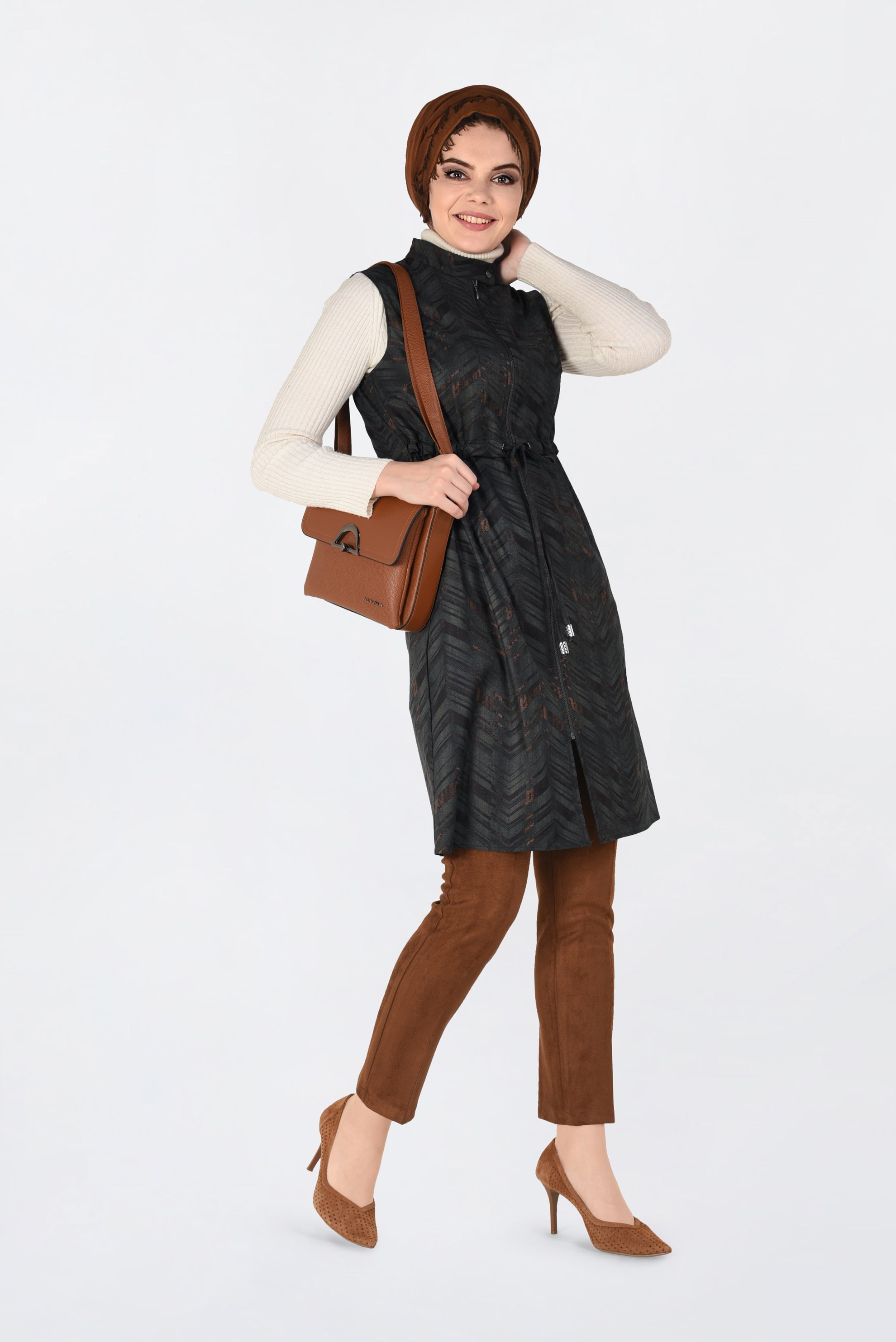 Tesettür giyim GRİ BELDEN BÜZGÜLÜ FERMUARLI SÜET YELEK 4810