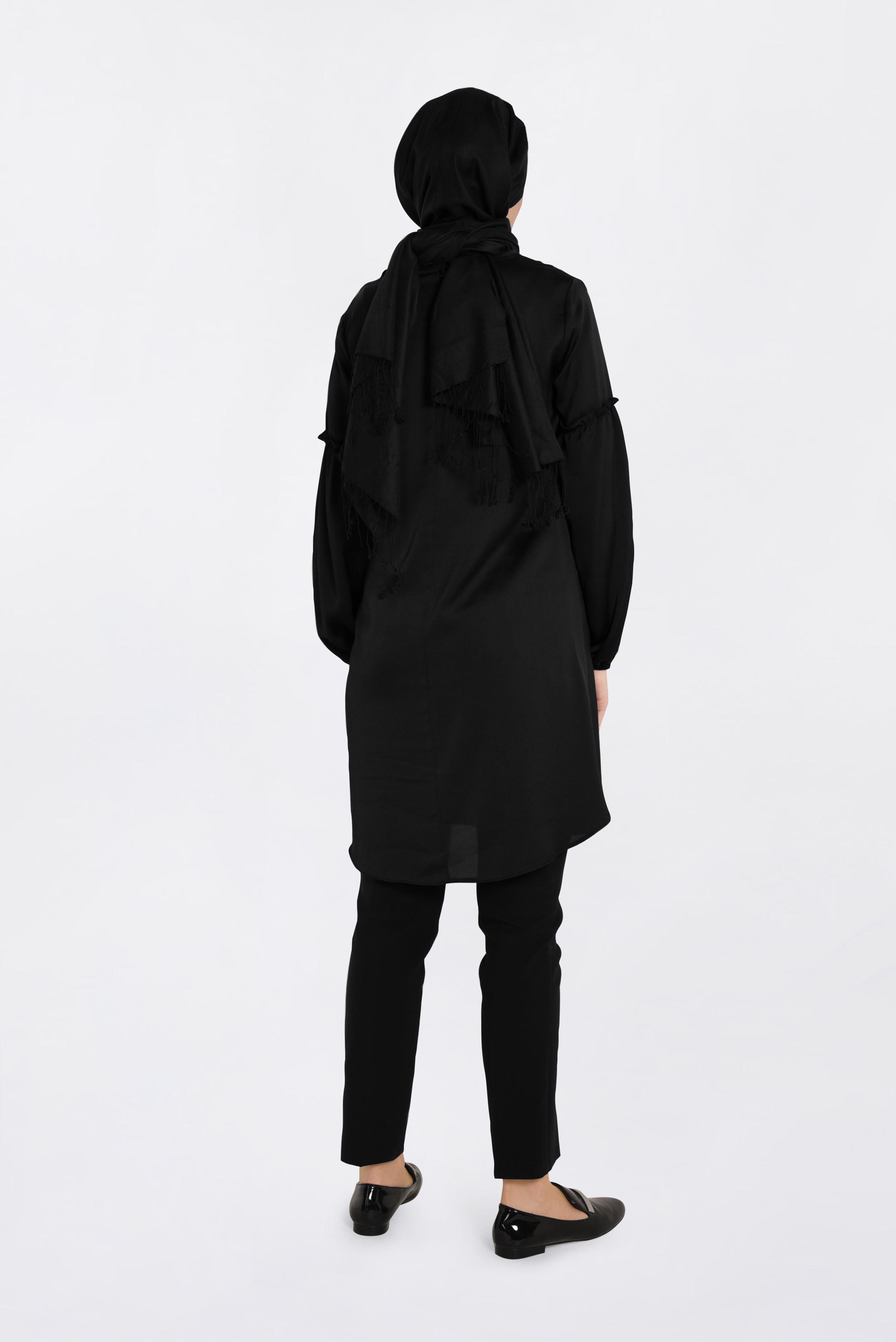 Tesettür giyim SİYAH MANŞETLERİ LASTİKLİ SATEN TUNİK 4334