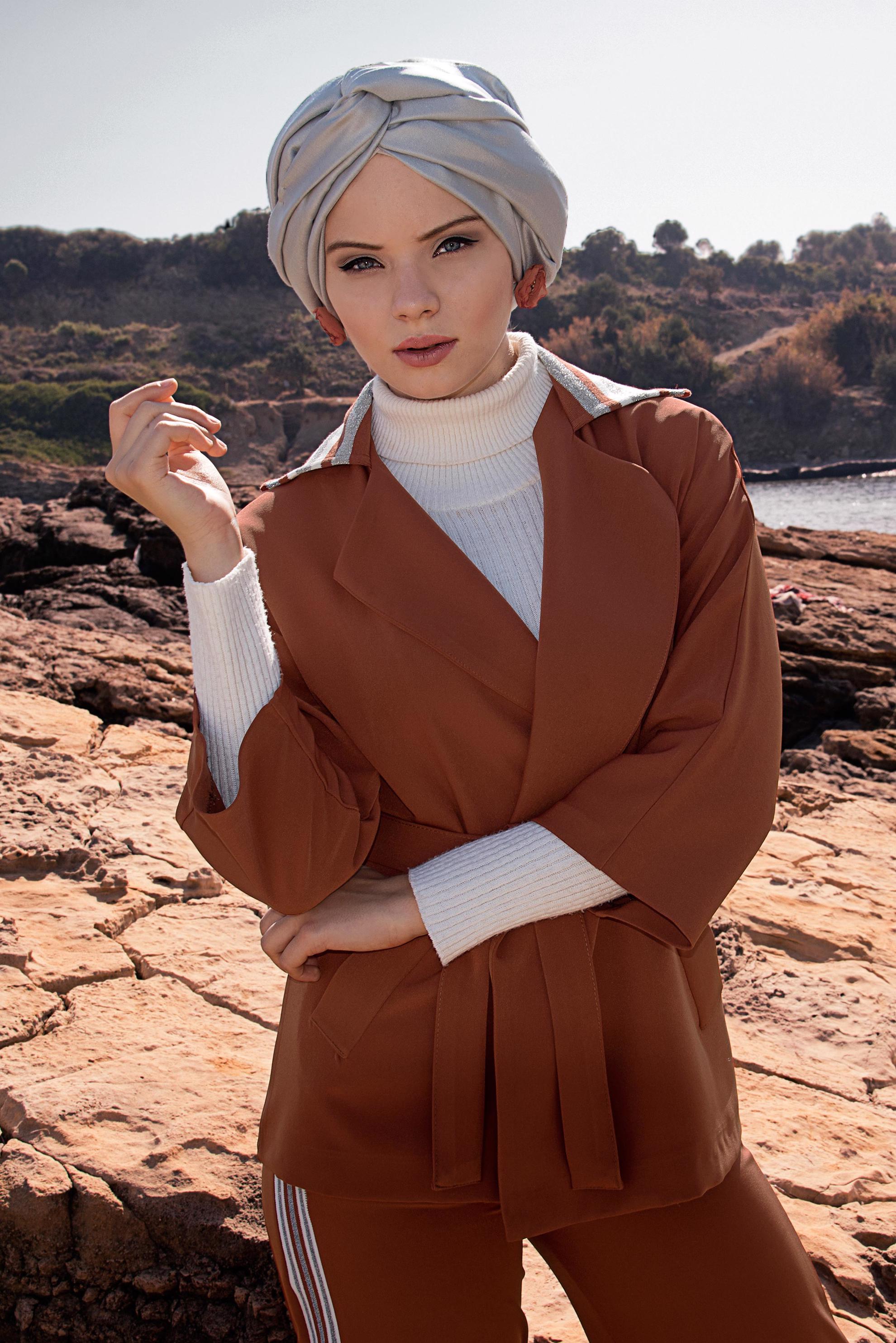 Tesettür giyim KAHVE ÇİZGİ DETAYLI İKİLİ PANTOLONLU TAKIM 4029