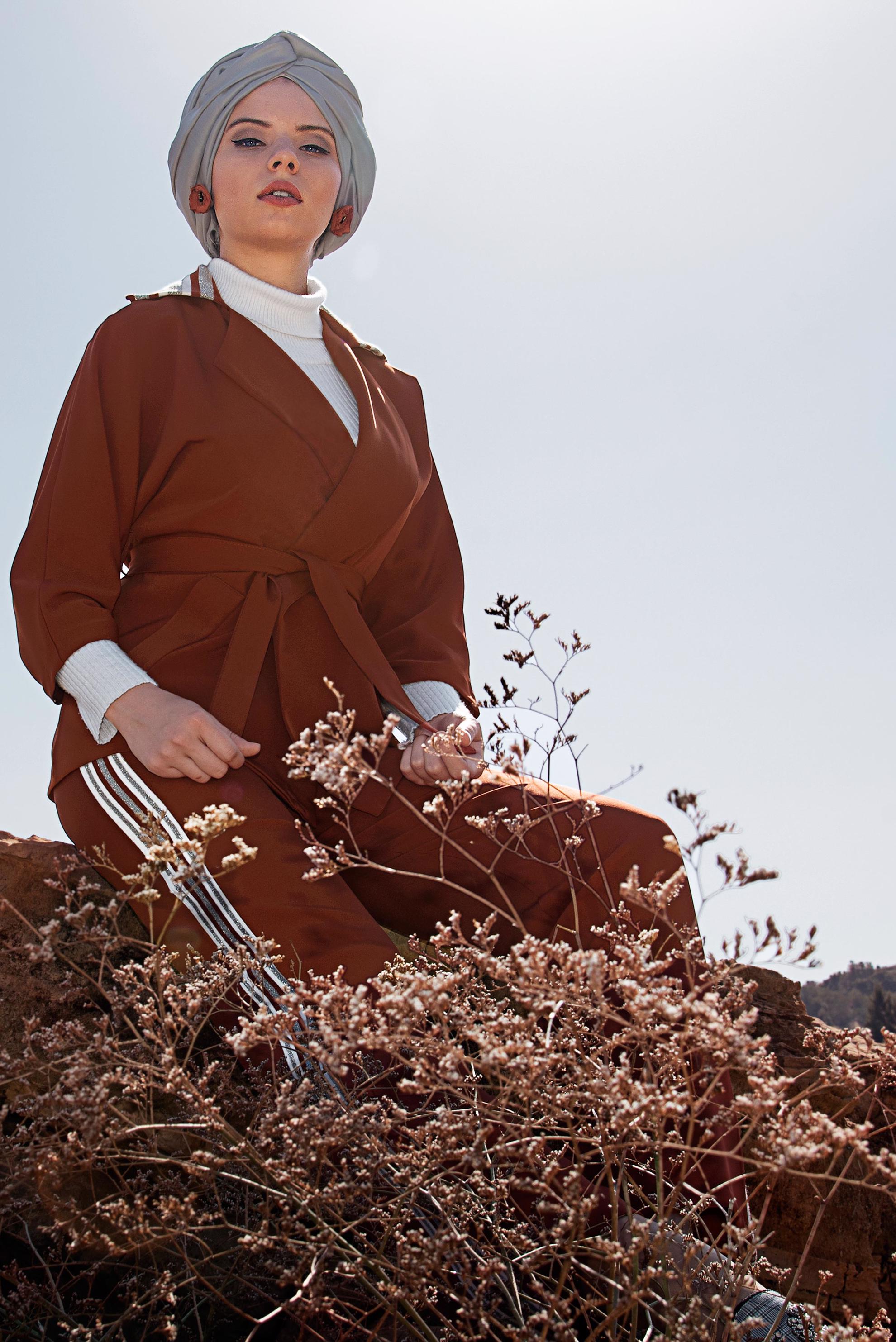 Tesettür giyim KAHVE ÇİZGİ DETAYLI İKİLİ PANTOLONLU TAKIM 4029