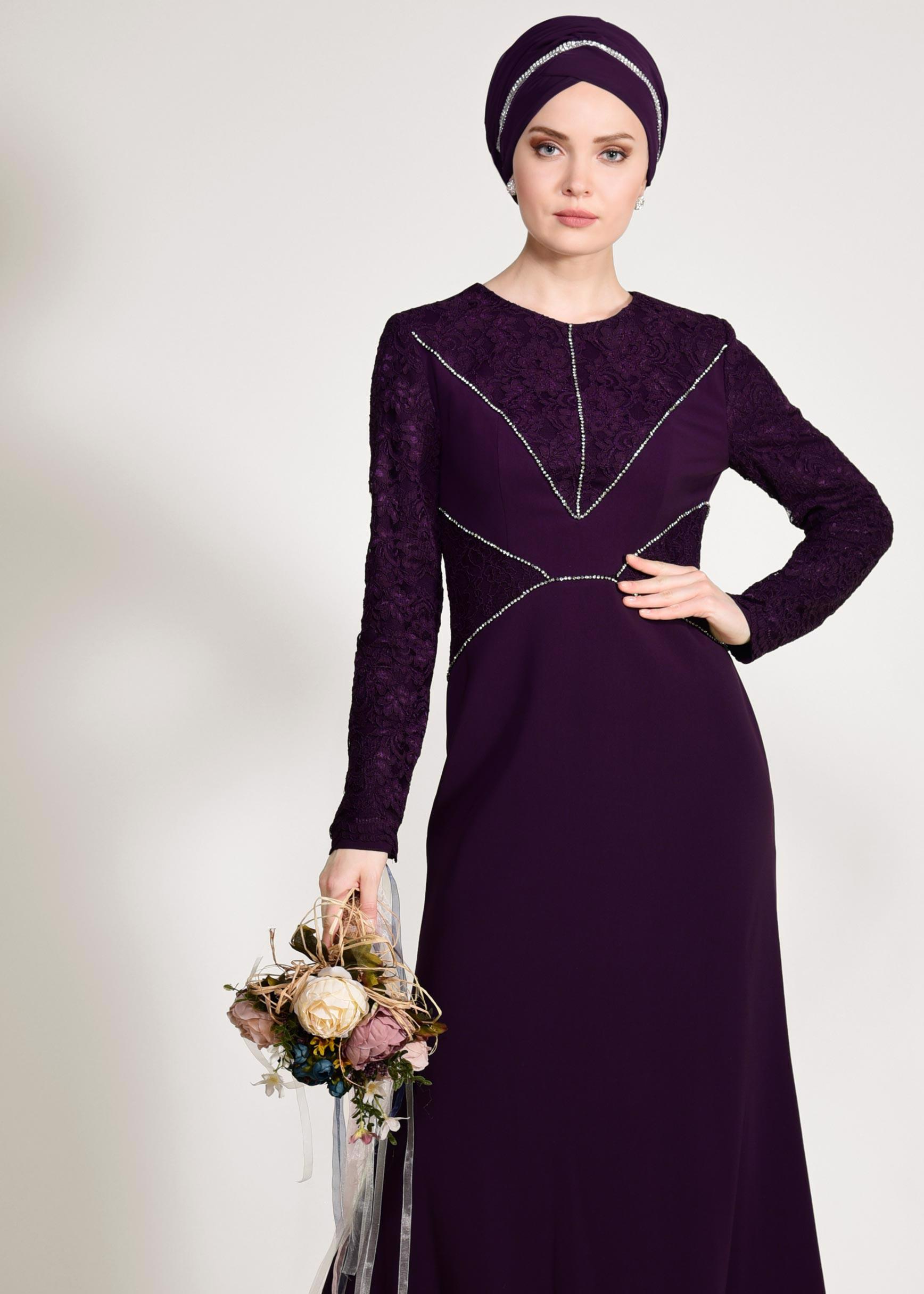 Tesettür giyim MOR TAŞ DETAYLI GÜPÜRLÜ ABİYE ELBİSE 5423