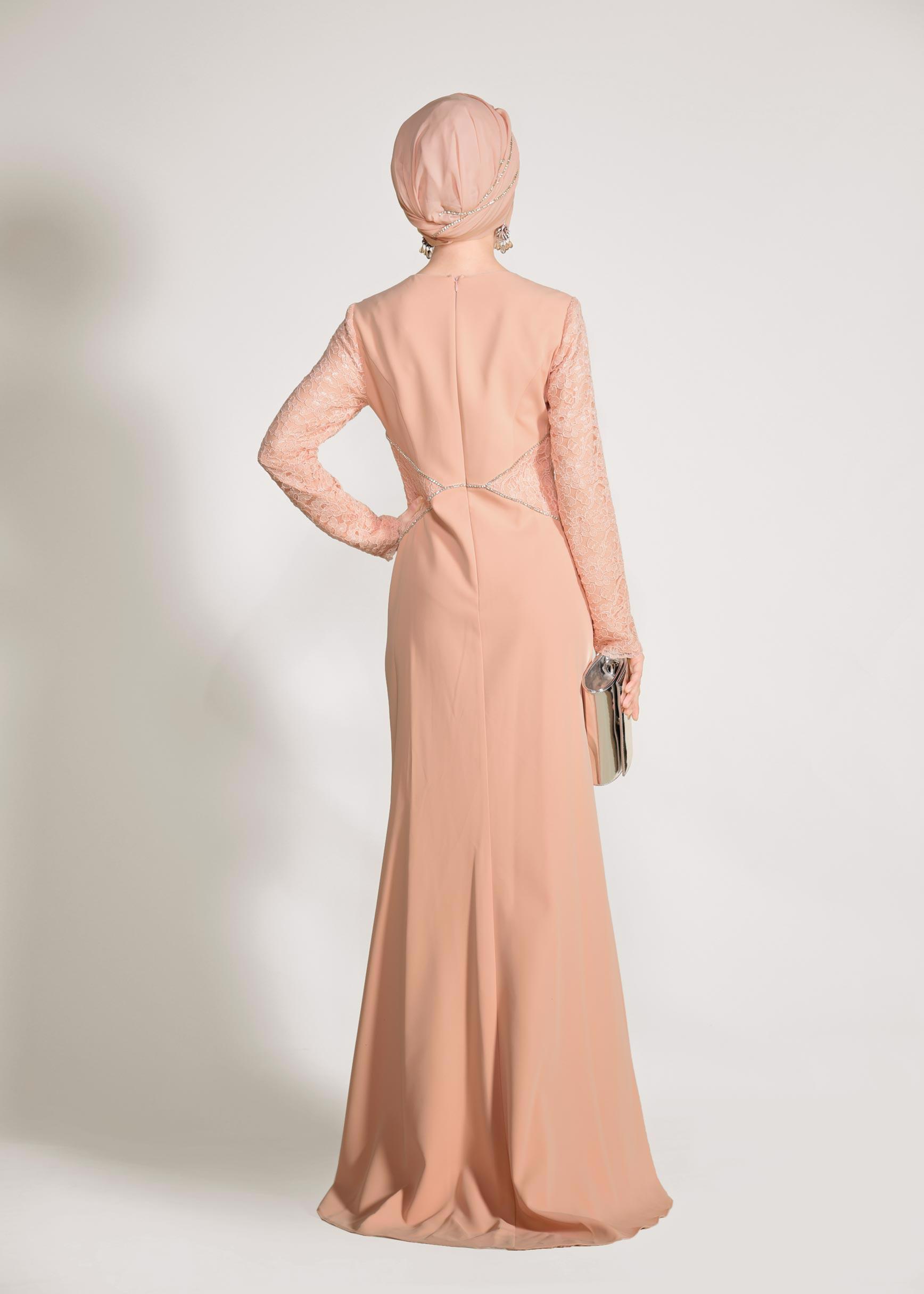 Tesettür giyim PUDRA TAŞ DETAYLI GÜPÜRLÜ ABİYE ELBİSE 5423