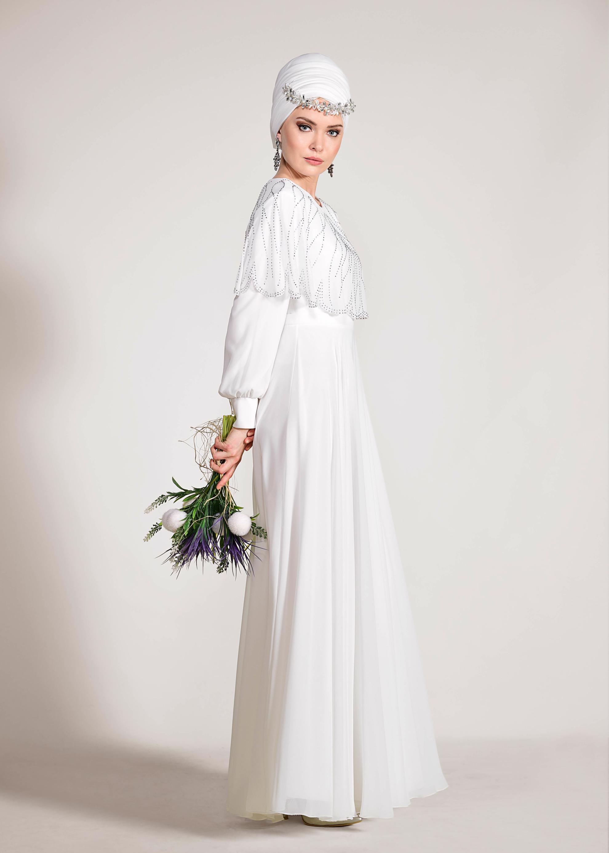 Tesettür giyim BEYAZ TAŞ BASKILI ŞİFON ABİYE ELBİSE 5468