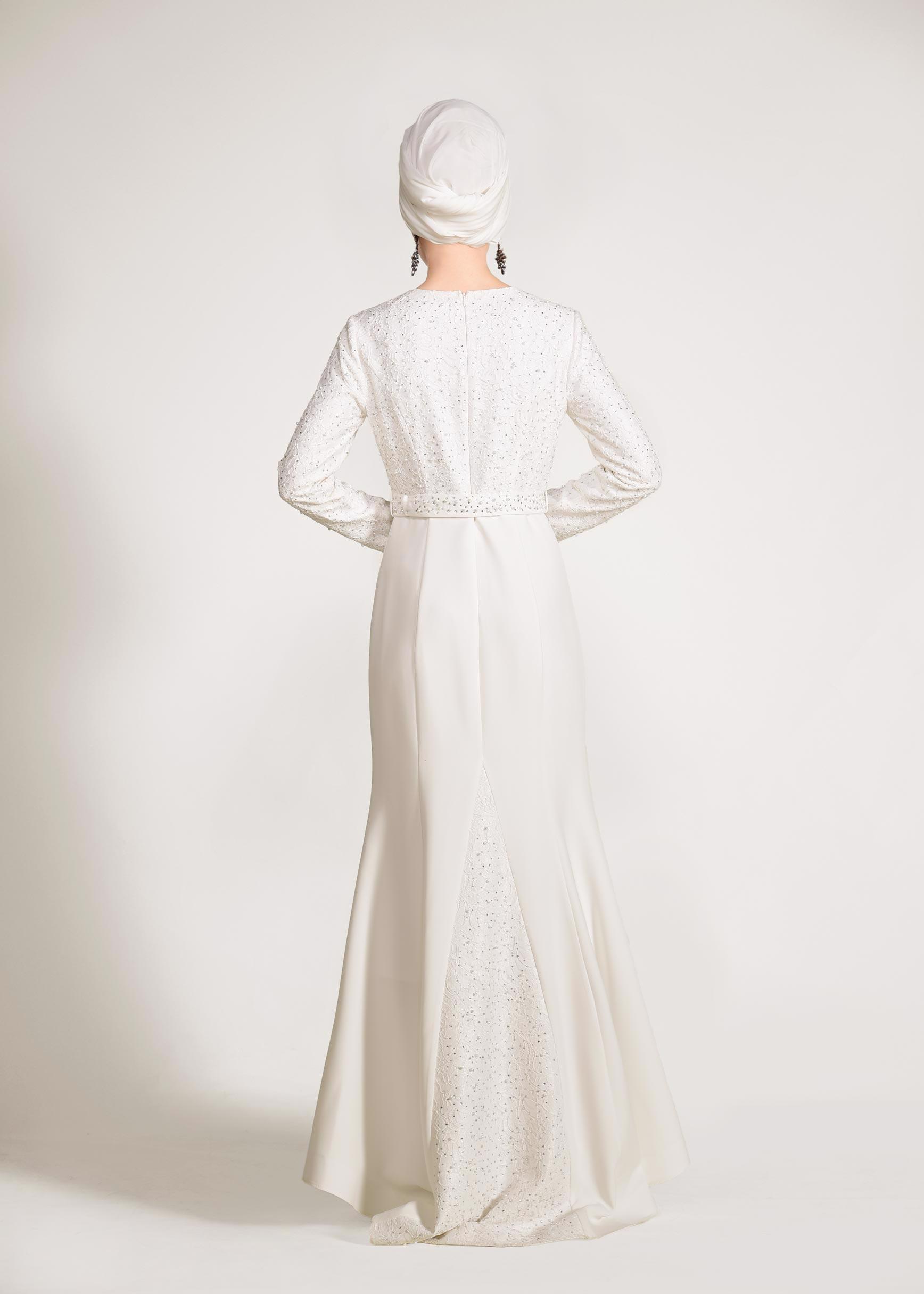 Tesettür giyim BEYAZ İNCİ VE TAŞ İŞLEMELİ ABİYE ELBİSE 5474