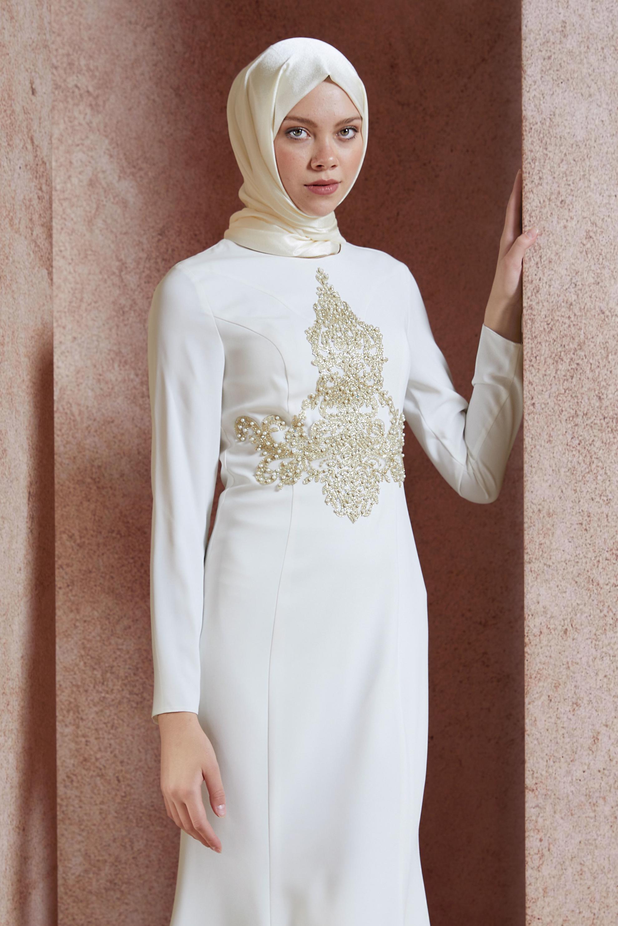 Tesettür giyim BEYAZ TAŞ İŞLEMELİ ABİYE ELBİSE 5484