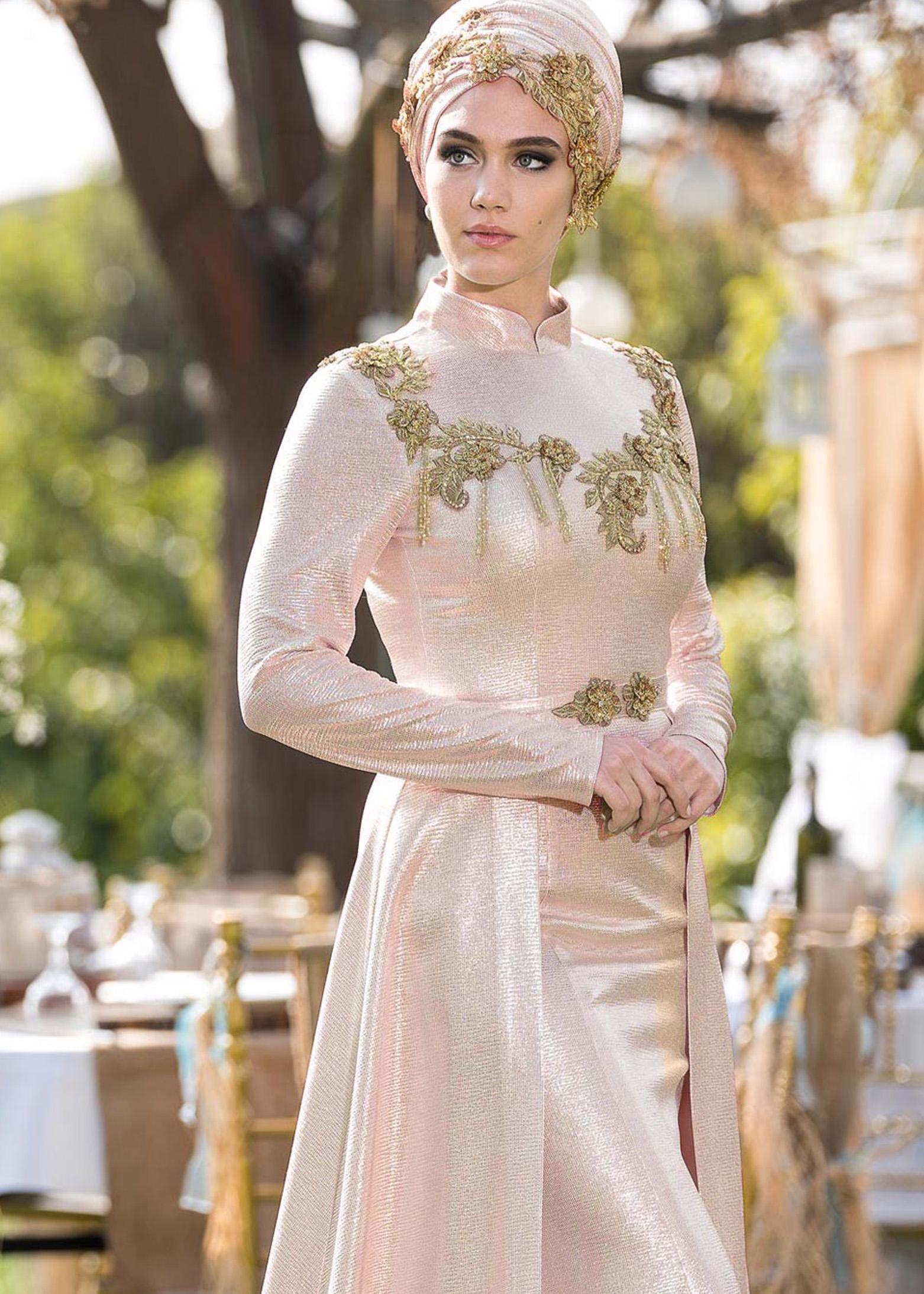 Tesettür giyim PUDRA HAKİM YAKA ABİYE İŞLEMELİ İKİLİ ELBİSE 5487