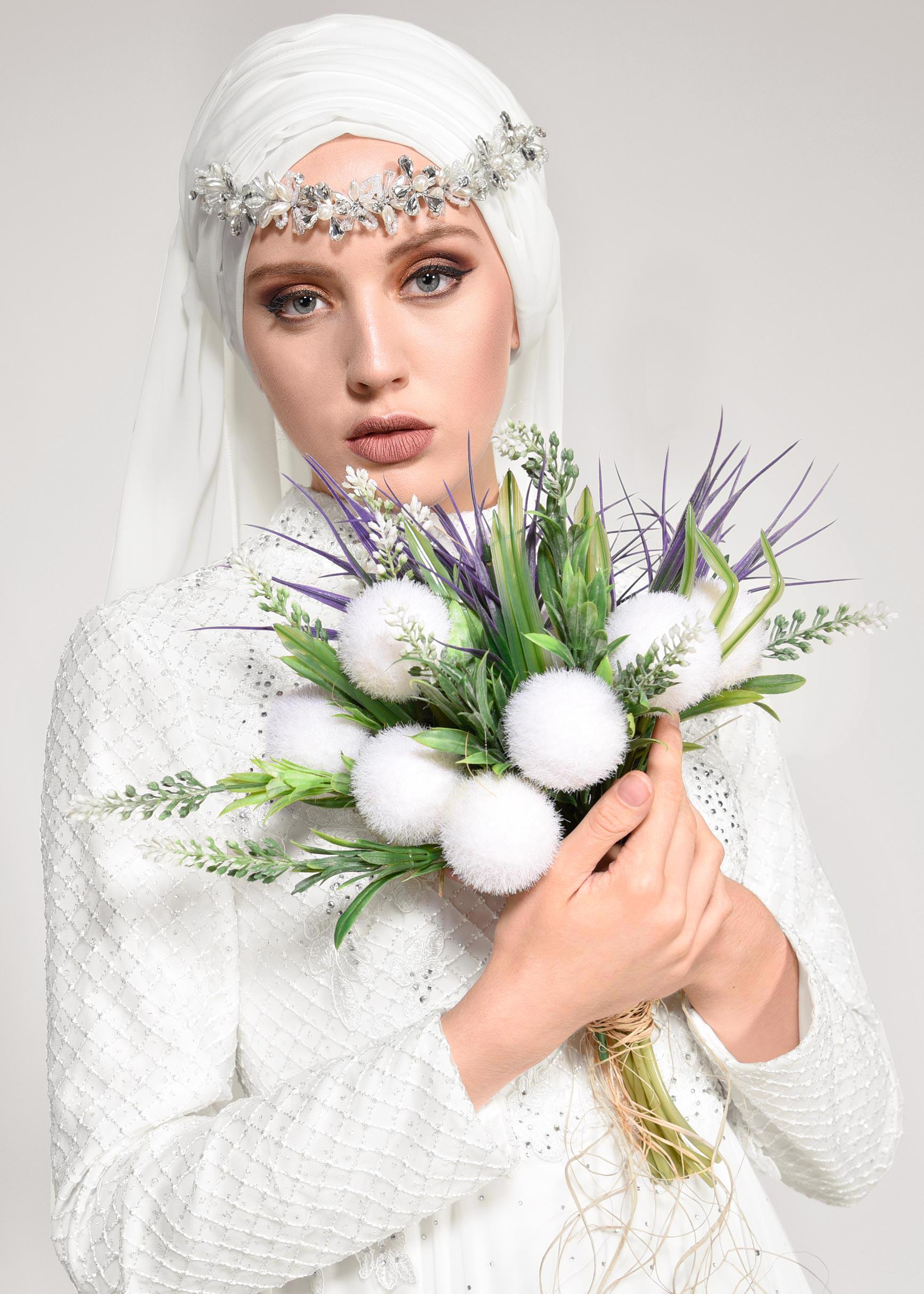 Tesettür giyim BEYAZ FİLE DETAYLI ABİYE ELBİSE 5495