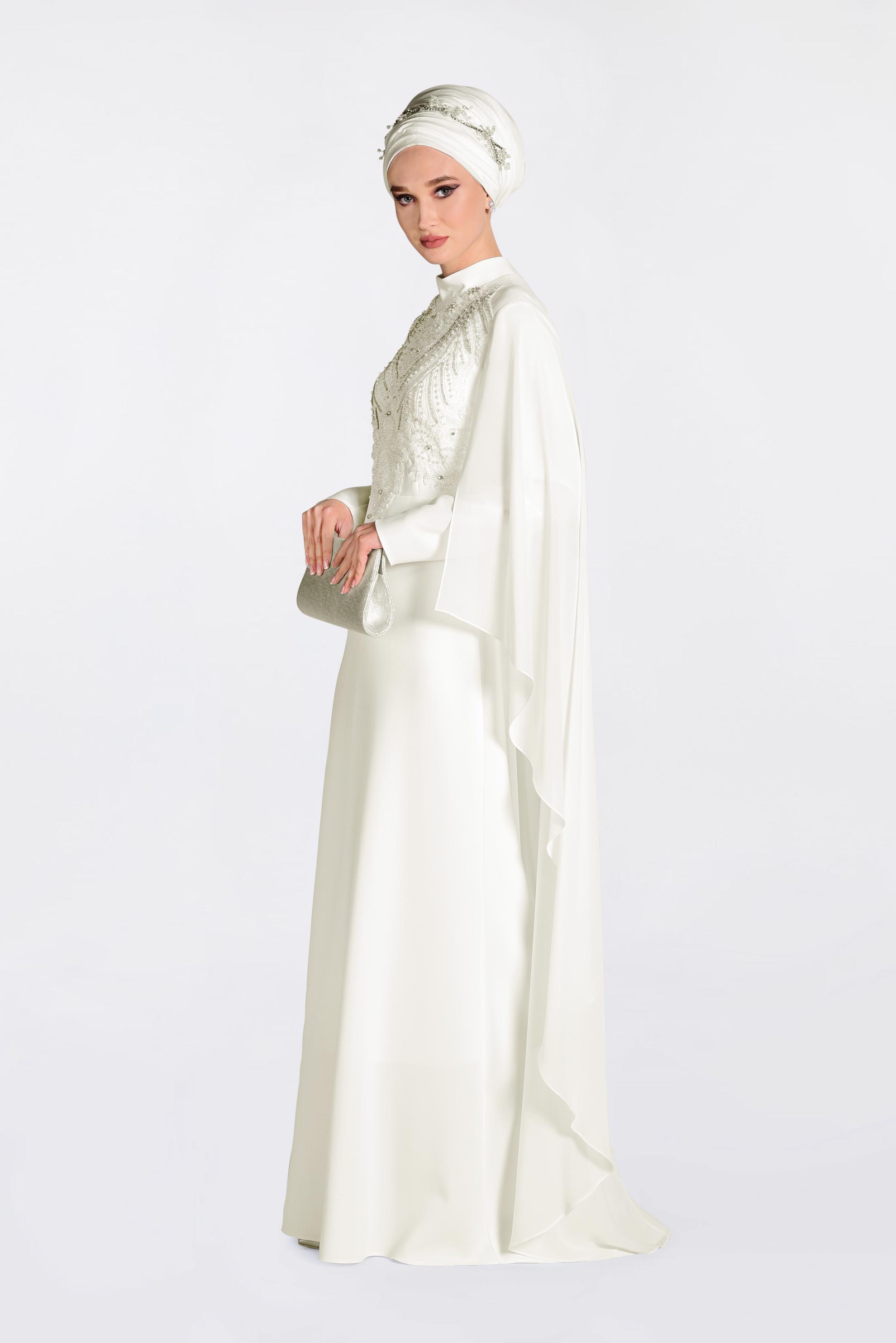 Tesettür giyim BEYAZ İŞLEMELİ PELERİNLİ ABİYE ELBİSE 5514