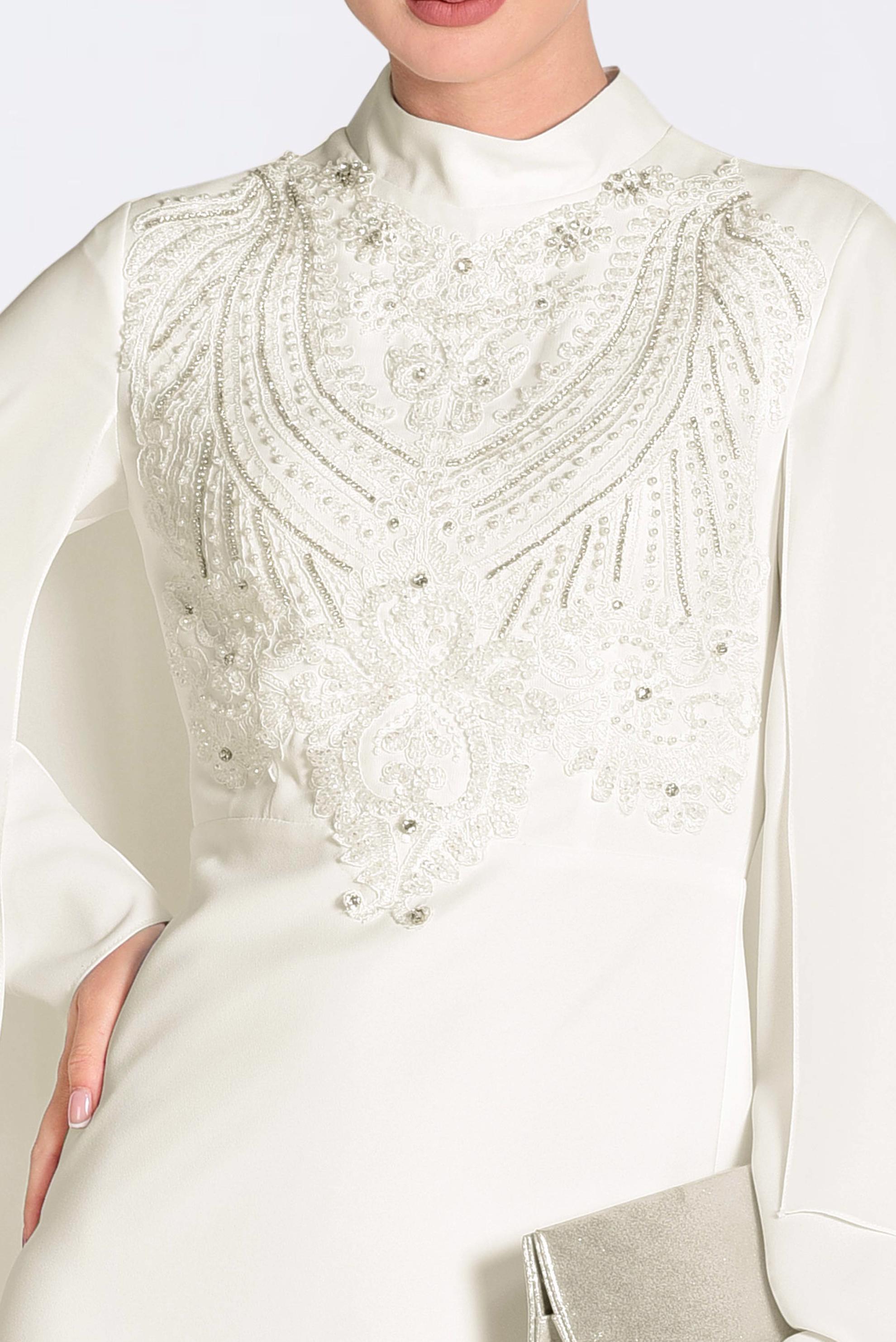 Tesettür giyim BEYAZ İŞLEMELİ PELERİNLİ ABİYE ELBİSE 5514