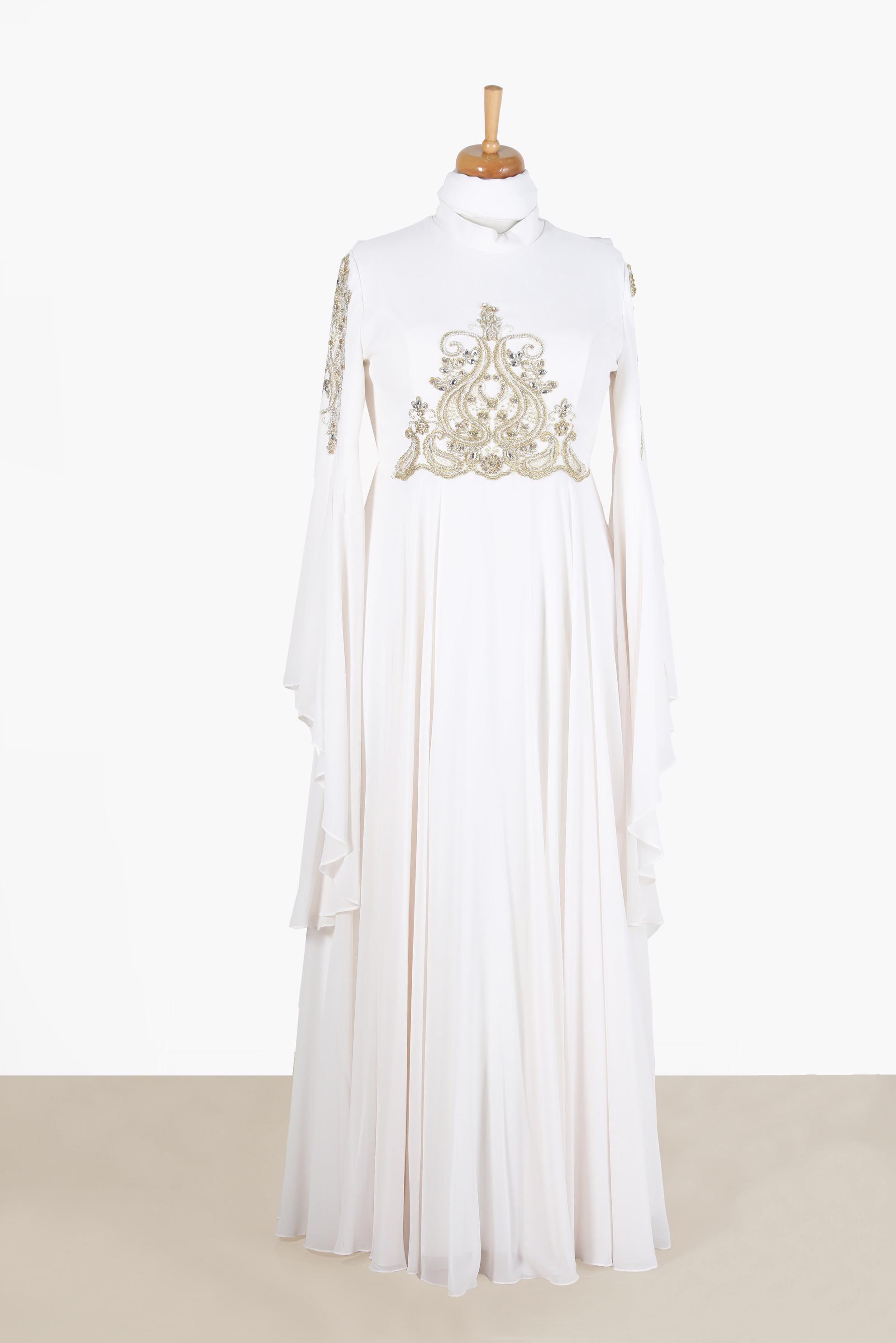 Tesettür giyim BEYAZ SIRMA İŞLEMELİ VOLANLI MULTİ ŞİFON ABİYE 5517	