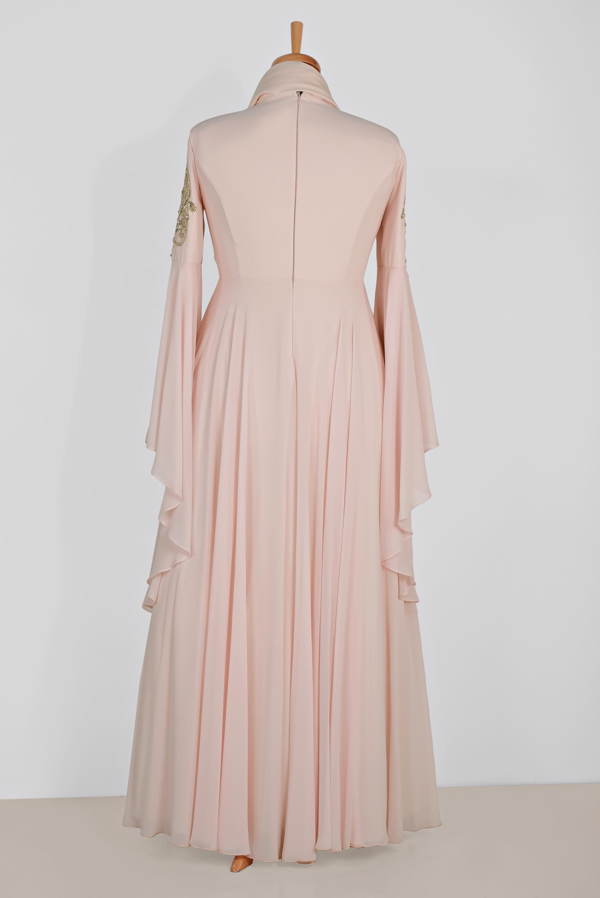 Tesettür giyim PUDRA SIRMA İŞLEMELİ VOLANLI MULTİ ŞİFON ABİYE 5517	