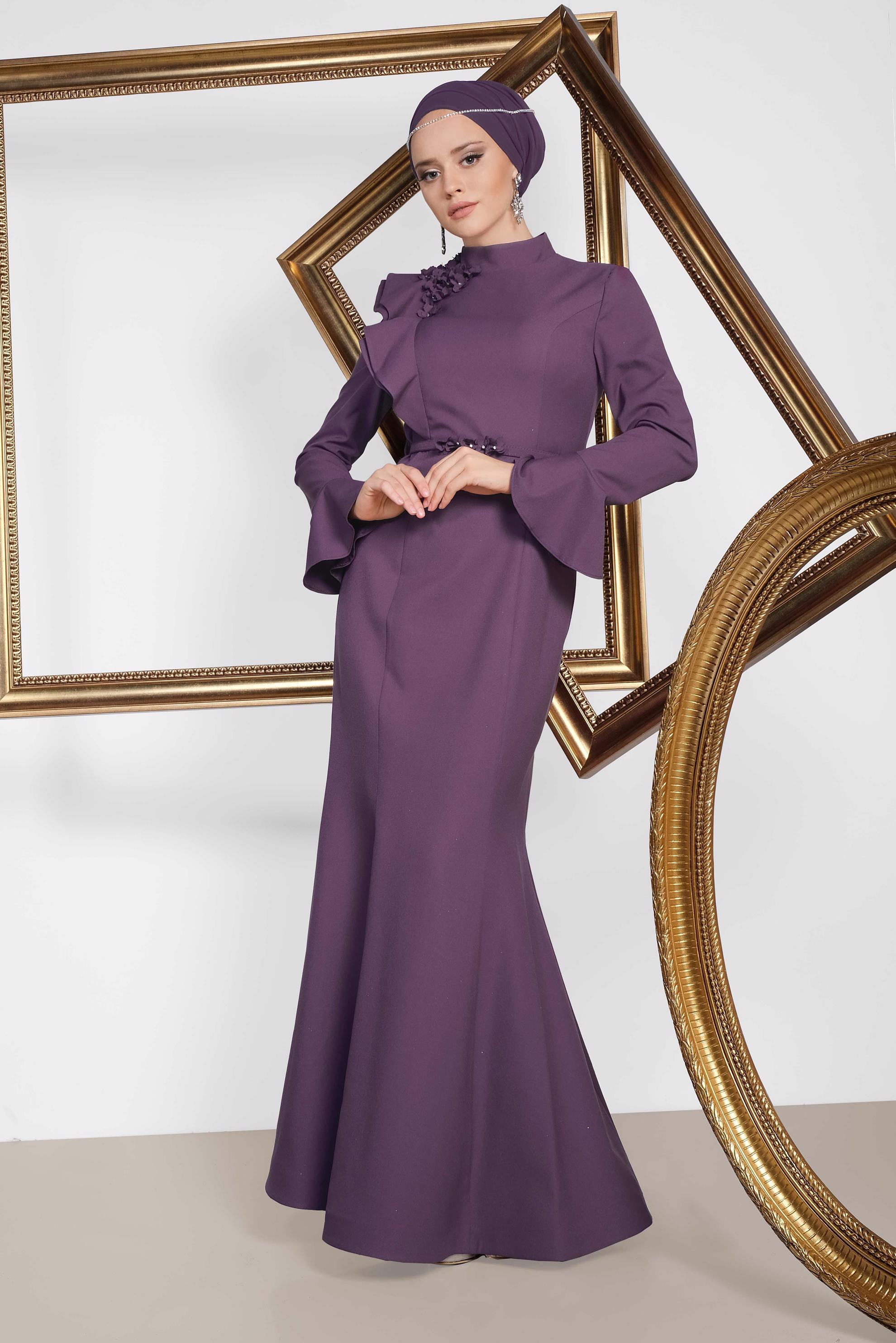 Tesettür giyim MOR TEK OMUZU VOLANLI ÇİÇEK DETAYLI ABİYE ELBİSE 5551