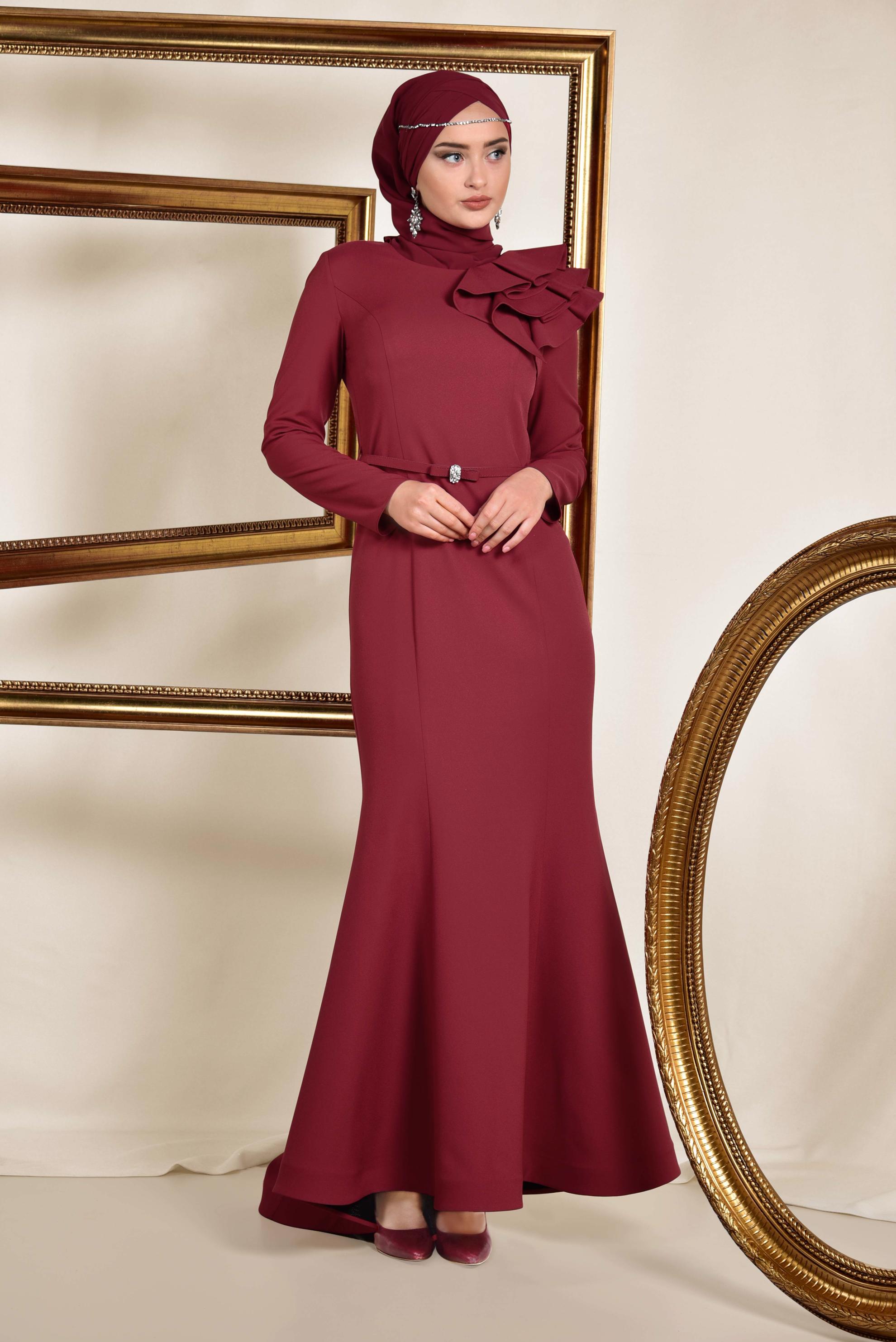 Tesettür giyim BORDO OMUZ DETAYLI BELİ KEMERLİ ABİYE ELBİSE 5553