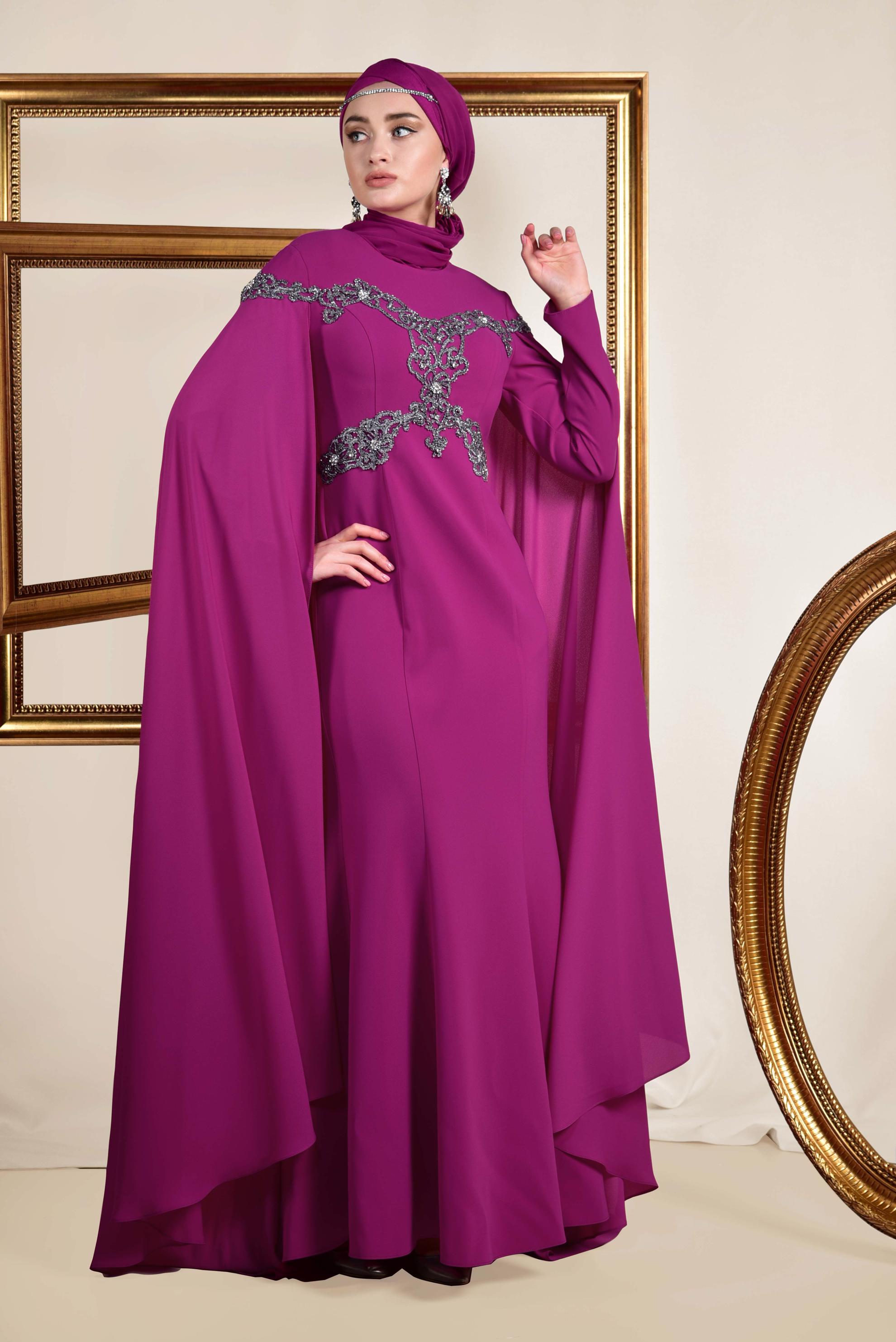 Tesettür giyim FUŞYA İŞLEMELİ PELERİNLİ ABİYE ELBİSE 5555