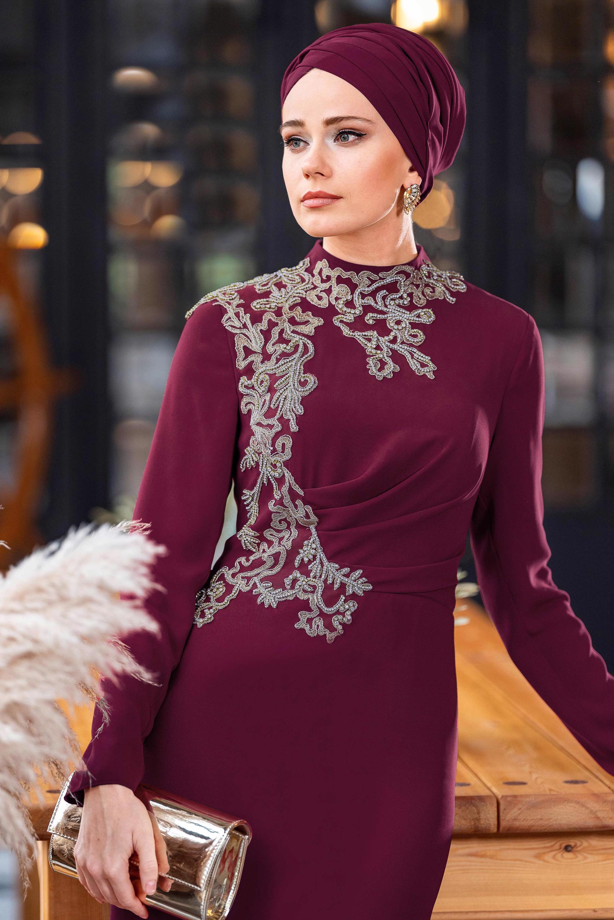 Tesettür giyim BORDO İŞLEMELİ KRUVAZE ABİYE ELBİSE 5558 