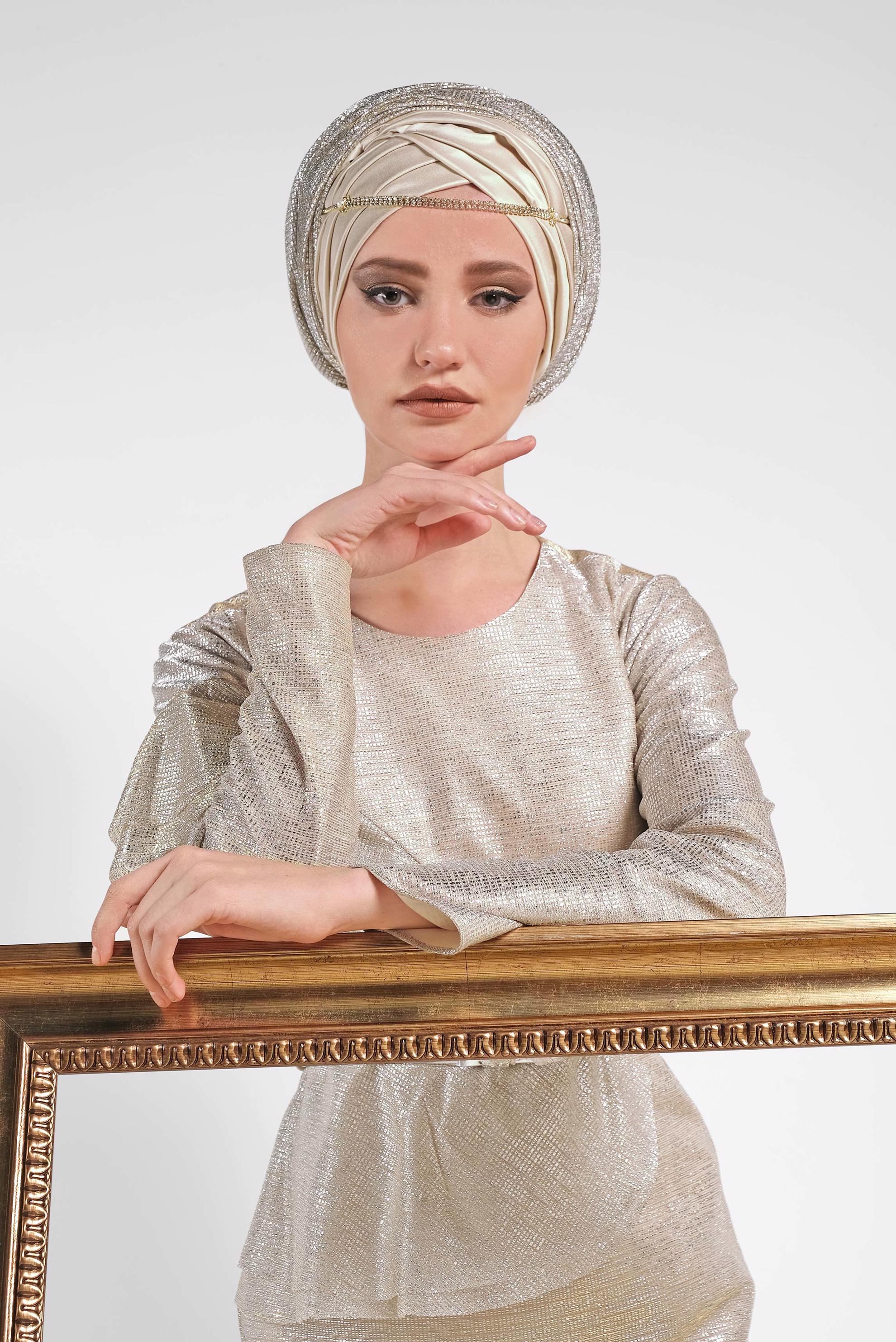 Tesettür giyim BEJ VOLAN DETAYLI KEMERLİ ABİYE 5561