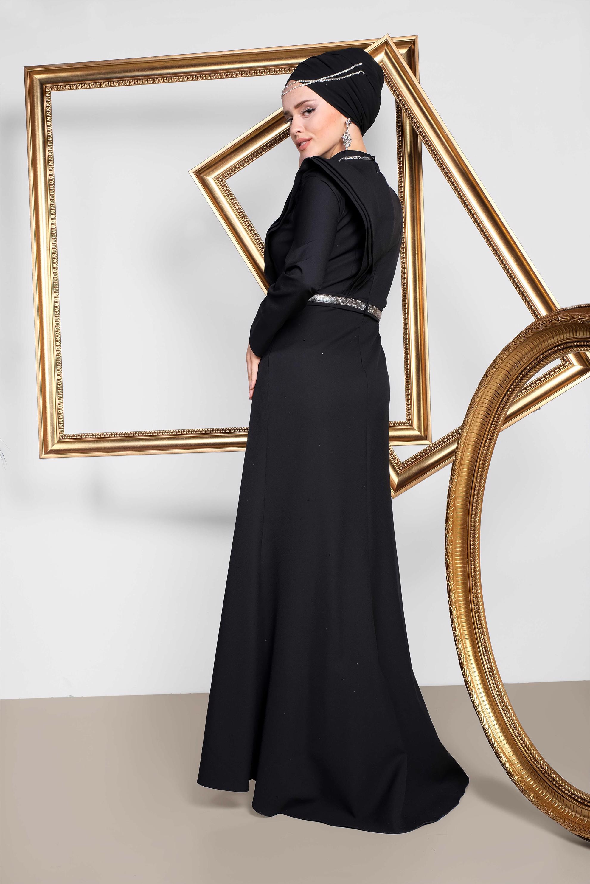 Tesettür giyim SİYAH KEMERİ VE YAKASI SİMLİ BALIK ABİYE ELBİSE 5562