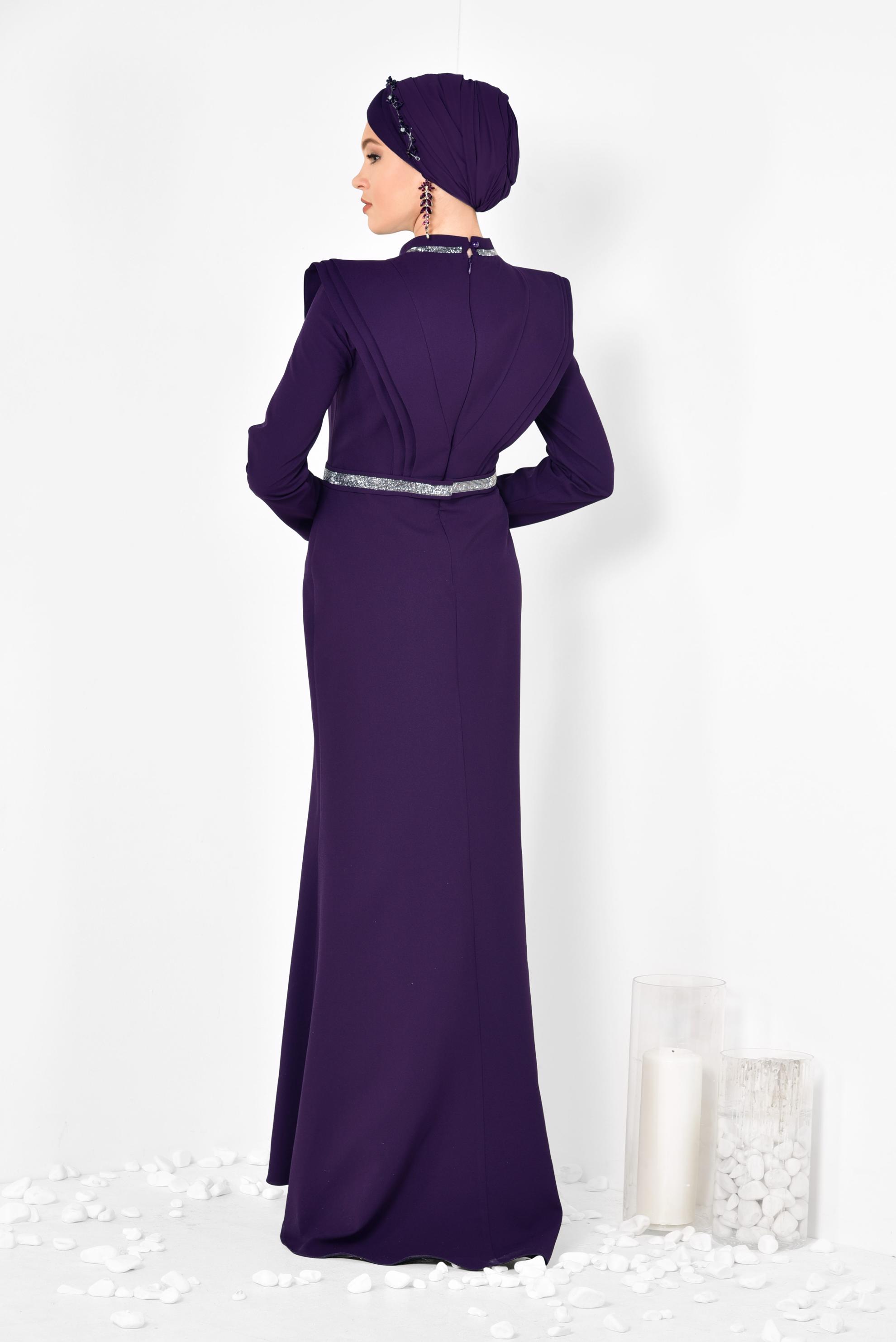 Tesettür giyim MOR KEMERİ VE YAKASI SİMLİ BALIK ABİYE ELBİSE 5562