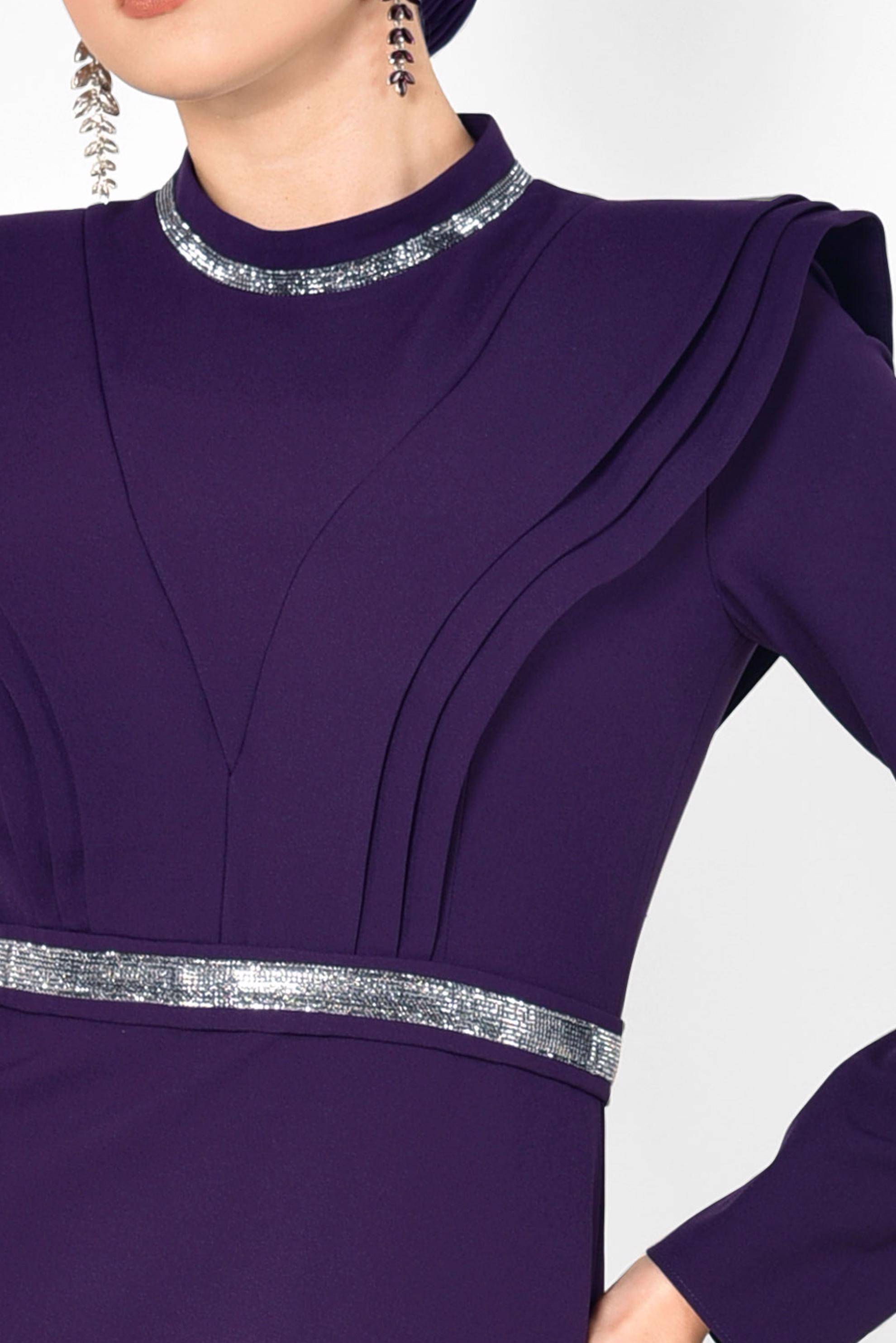 Tesettür giyim MOR KEMERİ VE YAKASI SİMLİ BALIK ABİYE ELBİSE 5562