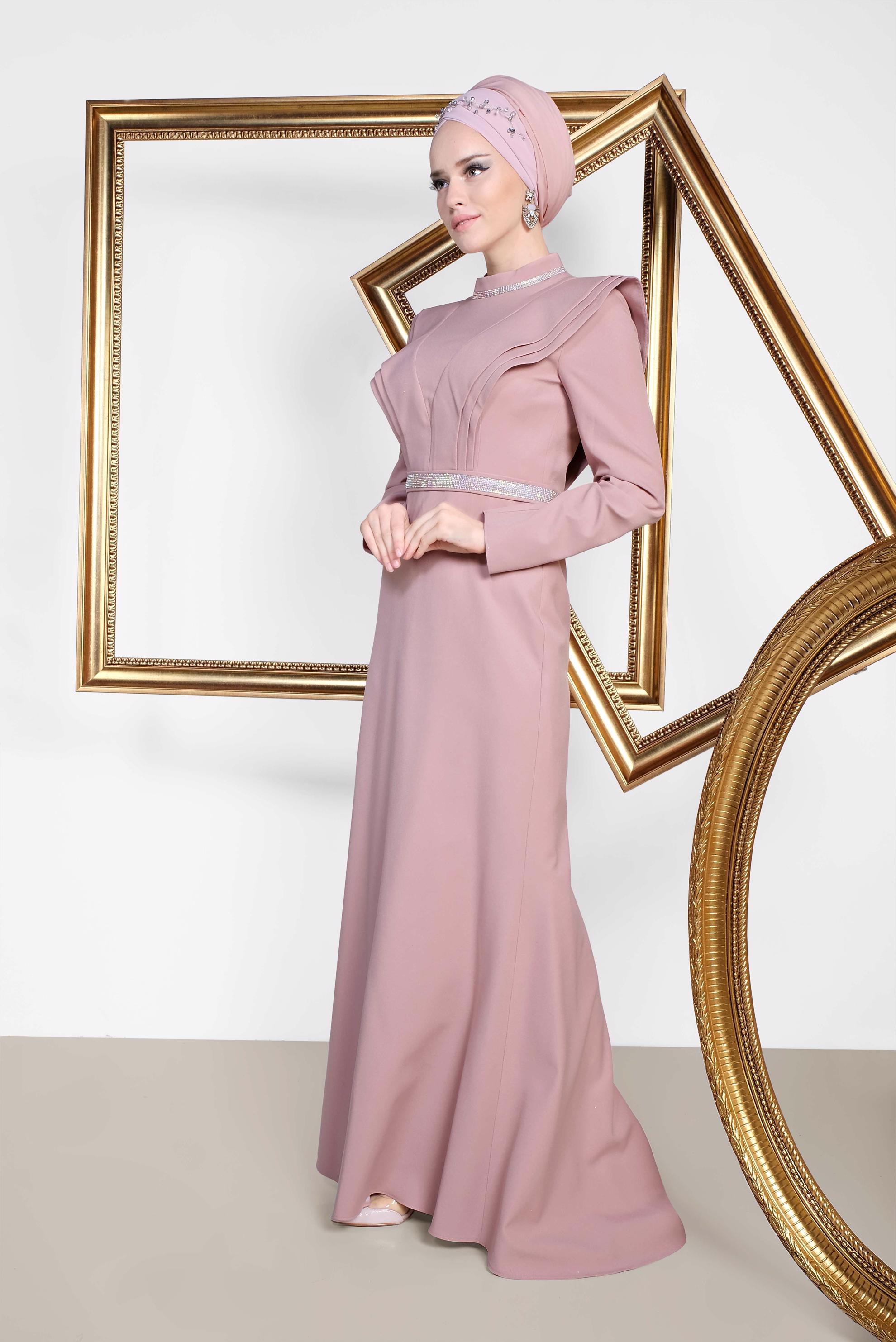 Tesettür giyim PUDRA KEMERİ VE YAKASI SİMLİ BALIK ABİYE ELBİSE 5562