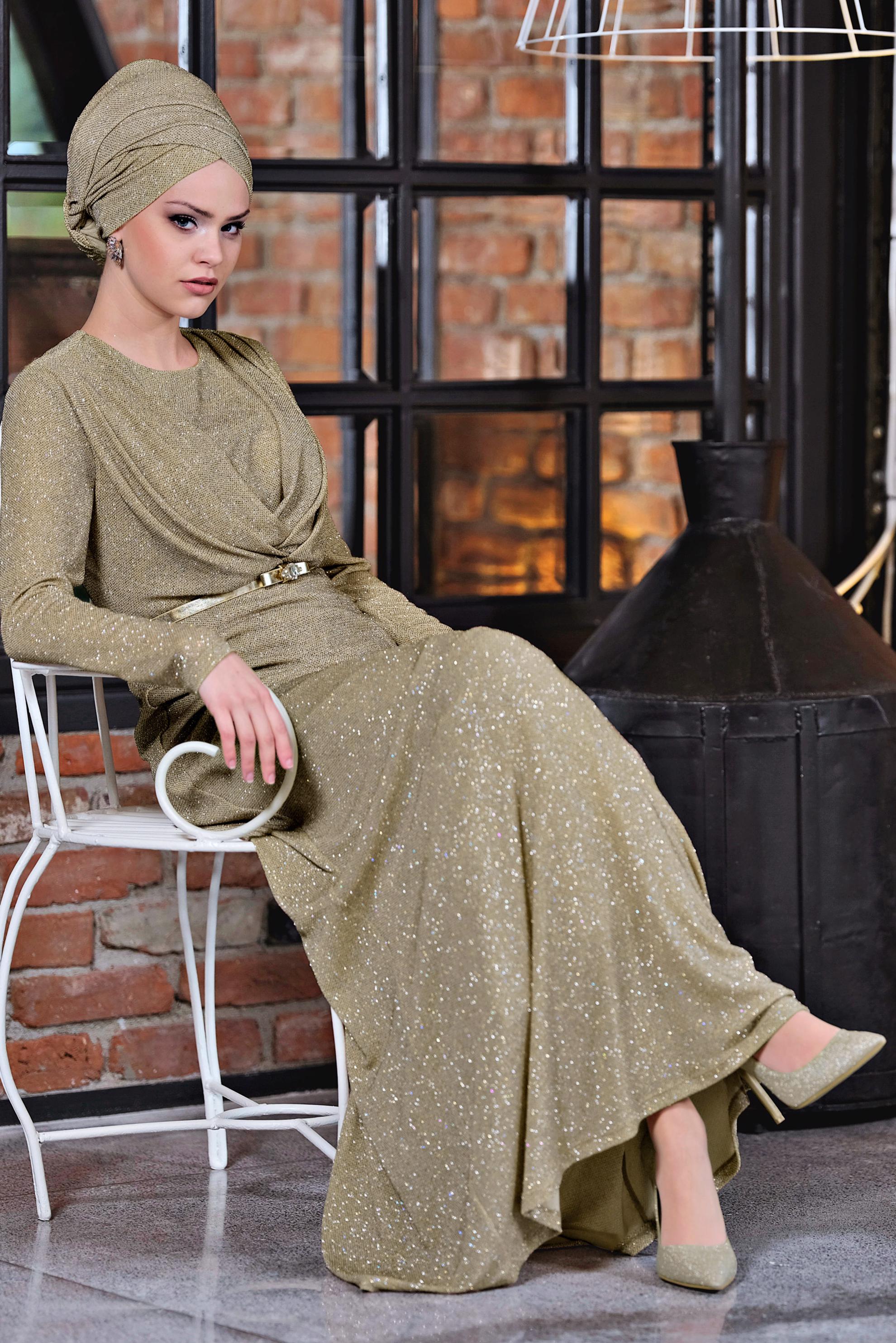 Tesettür giyim BEJ DRAPELİ SİMLİ KUMAŞ ABİYE ELBİSE 5567 