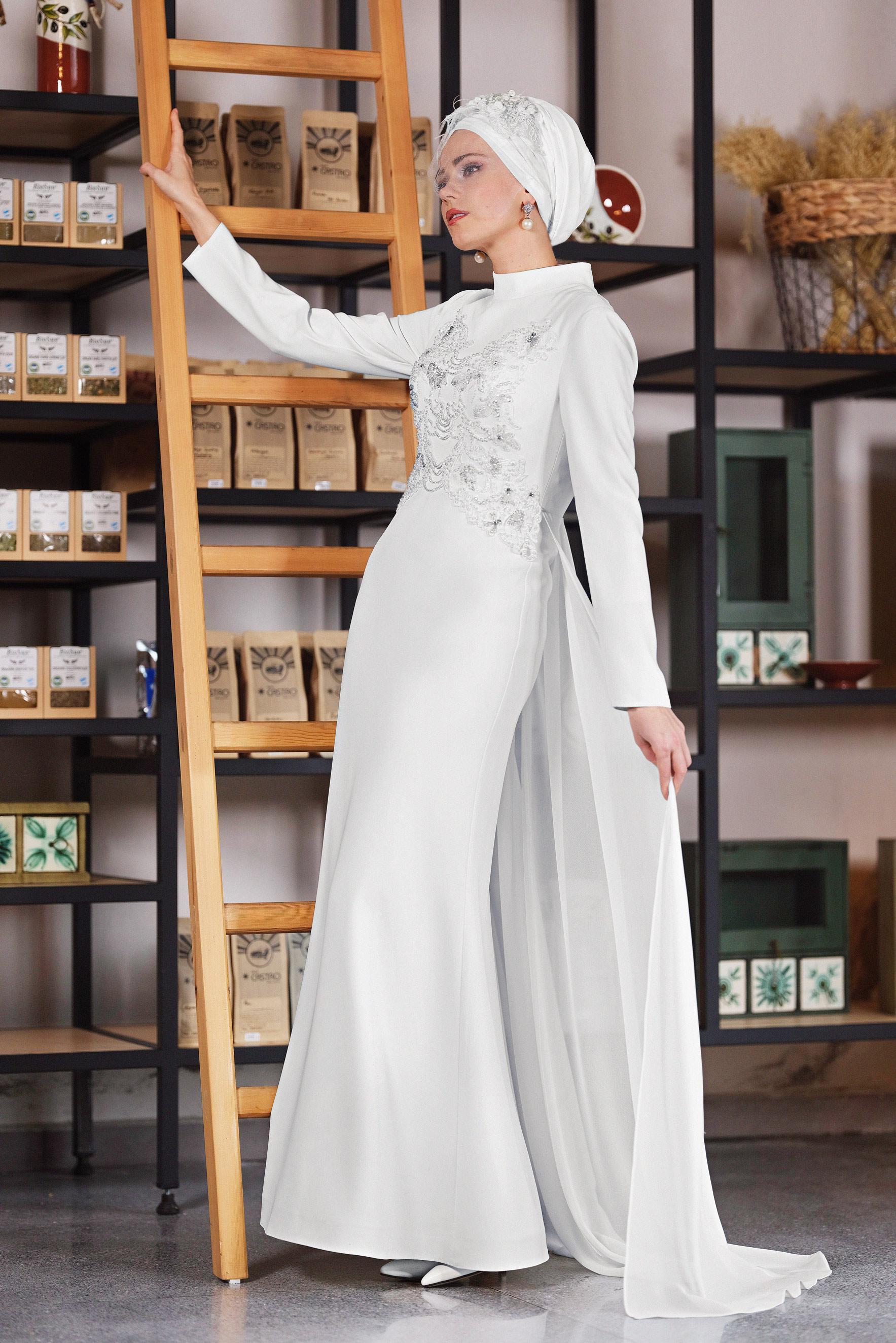 Tesettür giyim BEYAZ ARKASI TÜL DETAYLI İŞLEMELİ ABİYE 5570 