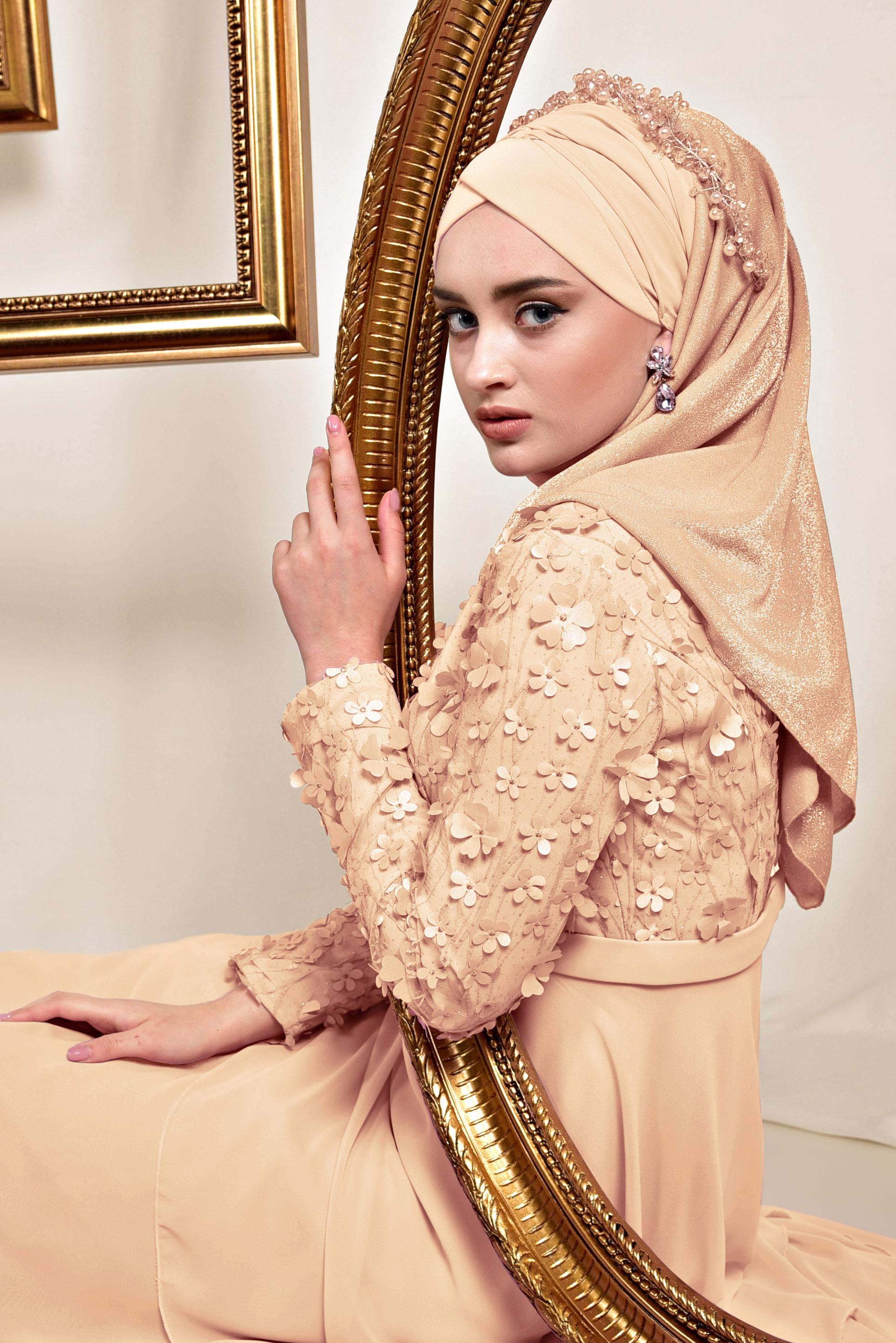 Tesettür giyim PUDRA ÜÇ BOYUTLU ÇİÇEK DETAYLI ABİYE ELBİSE 5582