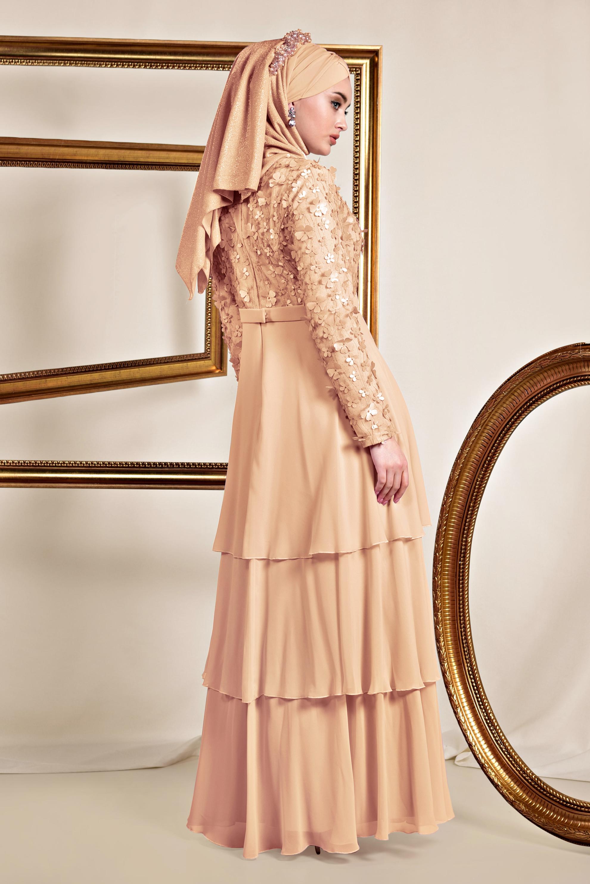 Tesettür giyim PUDRA ÜÇ BOYUTLU ÇİÇEK DETAYLI ABİYE ELBİSE 5582