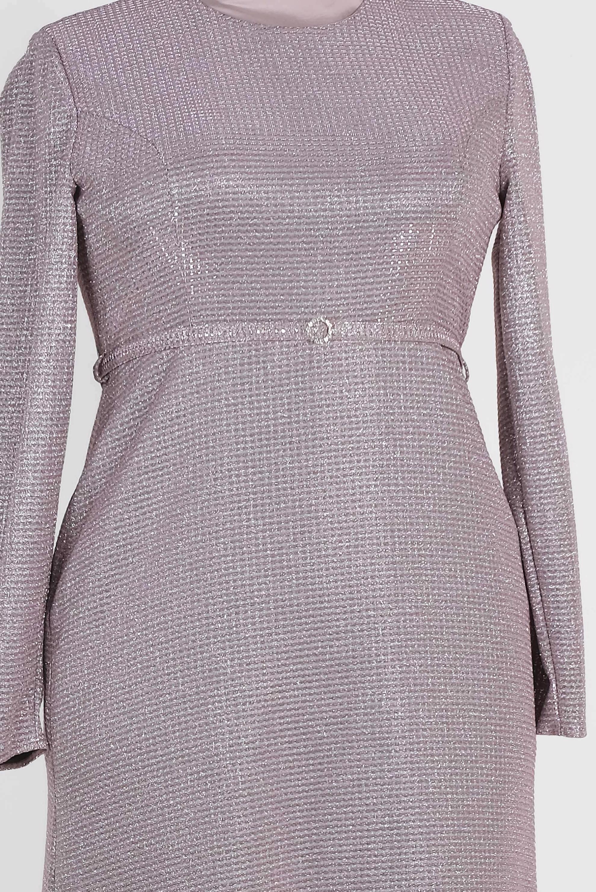 Tesettür giyim PUDRA KEMERLİ SİMLİ KUMAŞTAN ABİYE ELBİSE 5584 