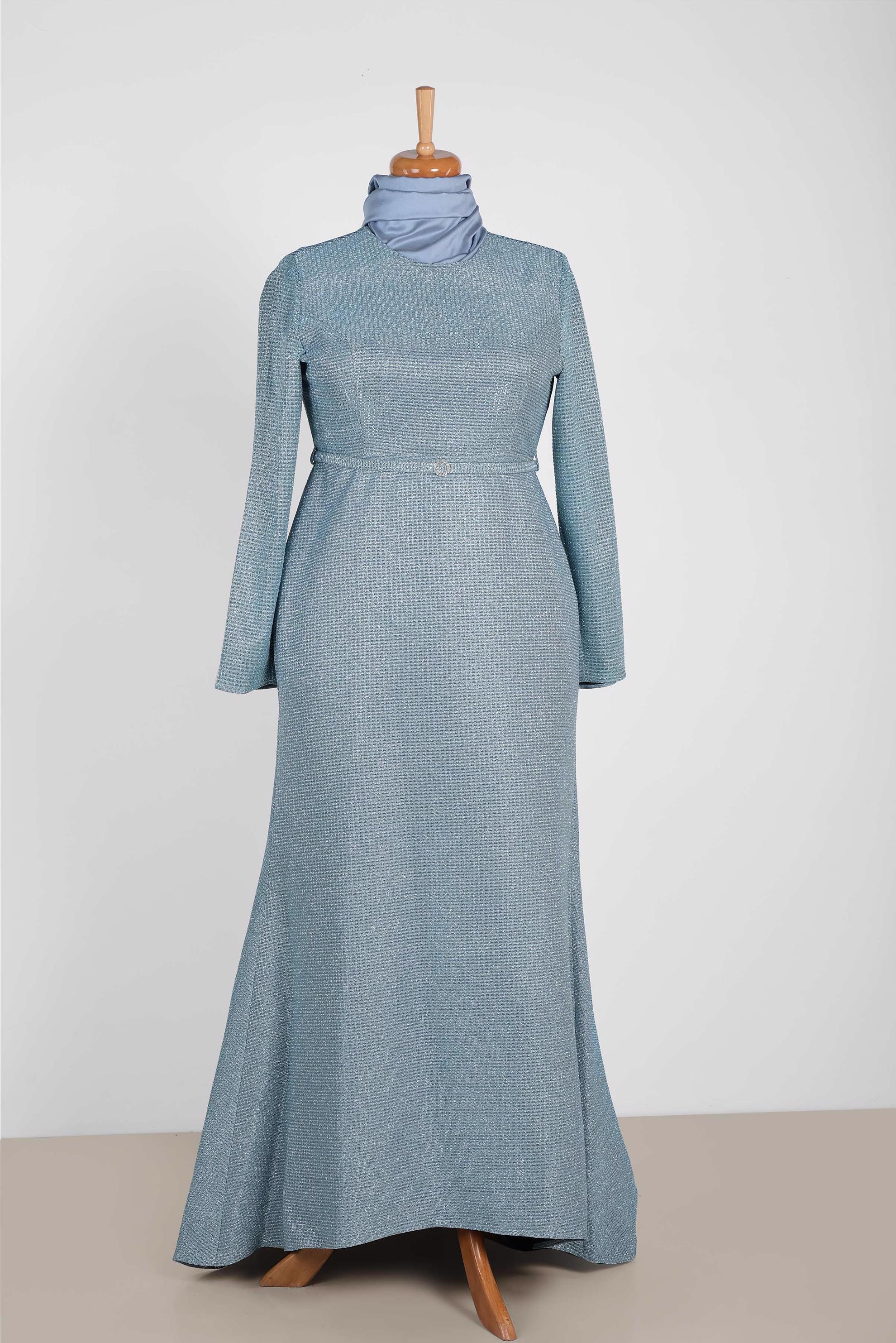 Tesettür giyim MAVİ KEMERLİ SİMLİ KUMAŞTAN ABİYE ELBİSE 5584 