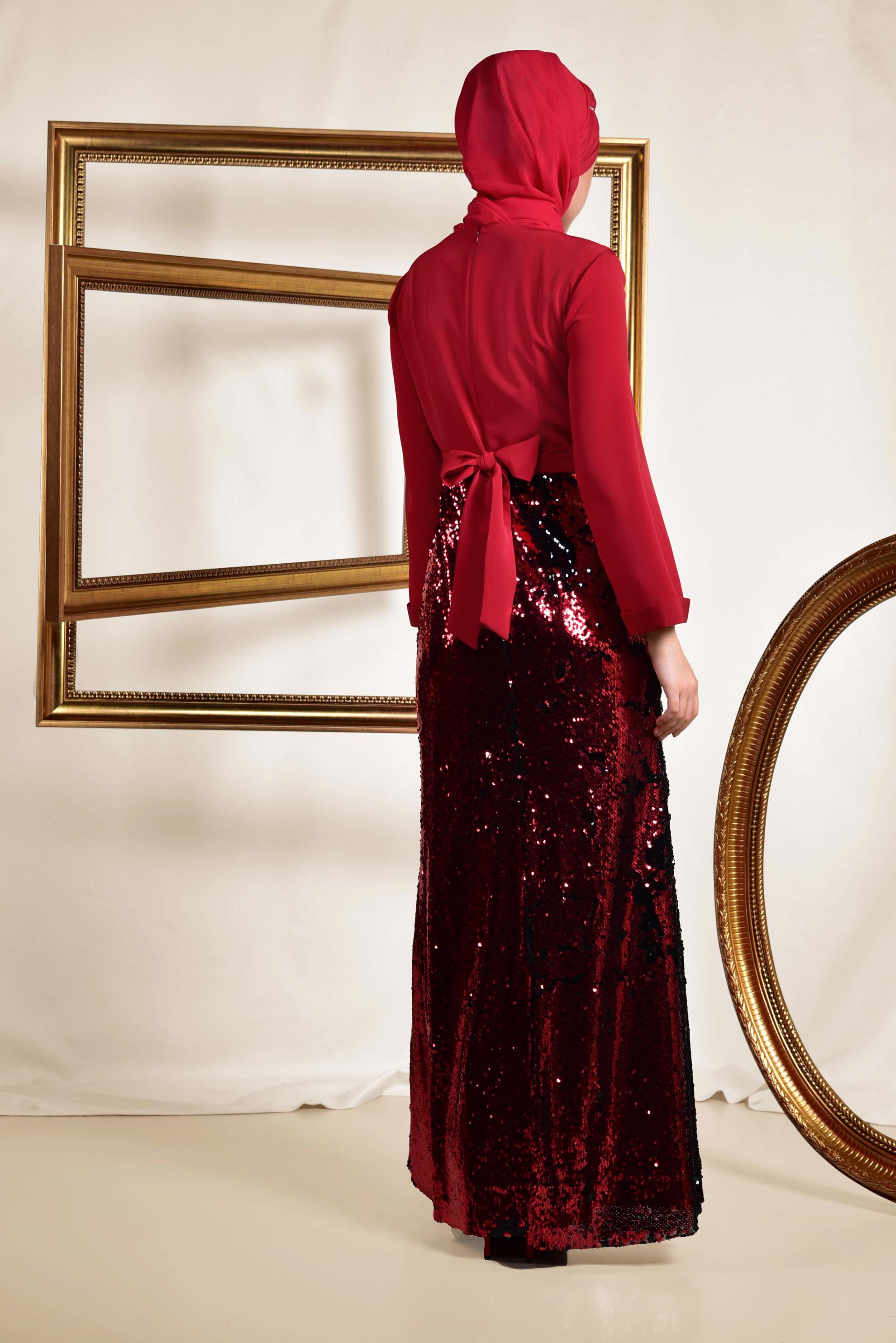 Tesettür giyim SİYAH ETEĞİ PUL PAYETLİ ABİYE ELBİSE 5586