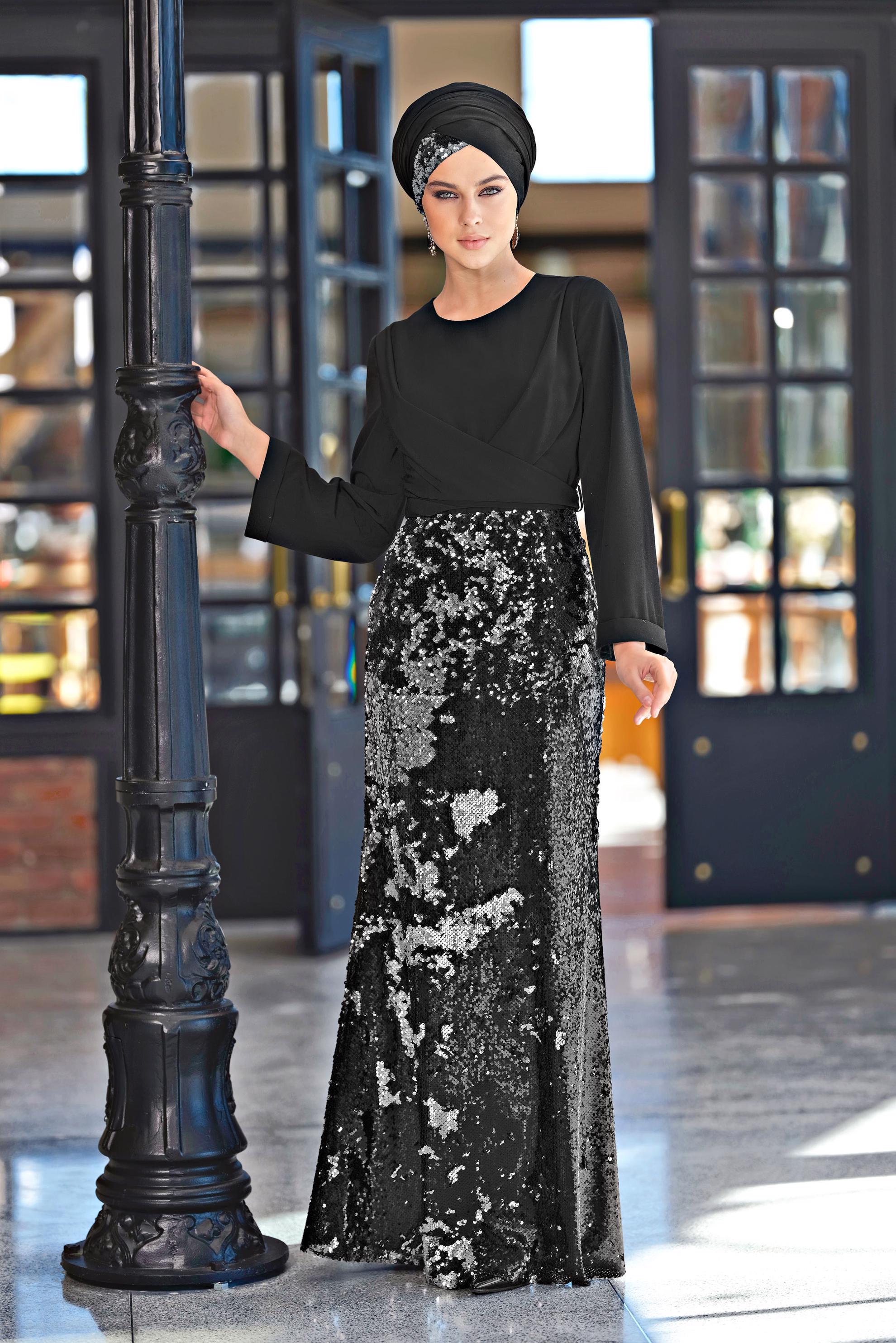 Tesettür giyim SİYAH ETEĞİ PUL PAYETLİ ABİYE ELBİSE 5586