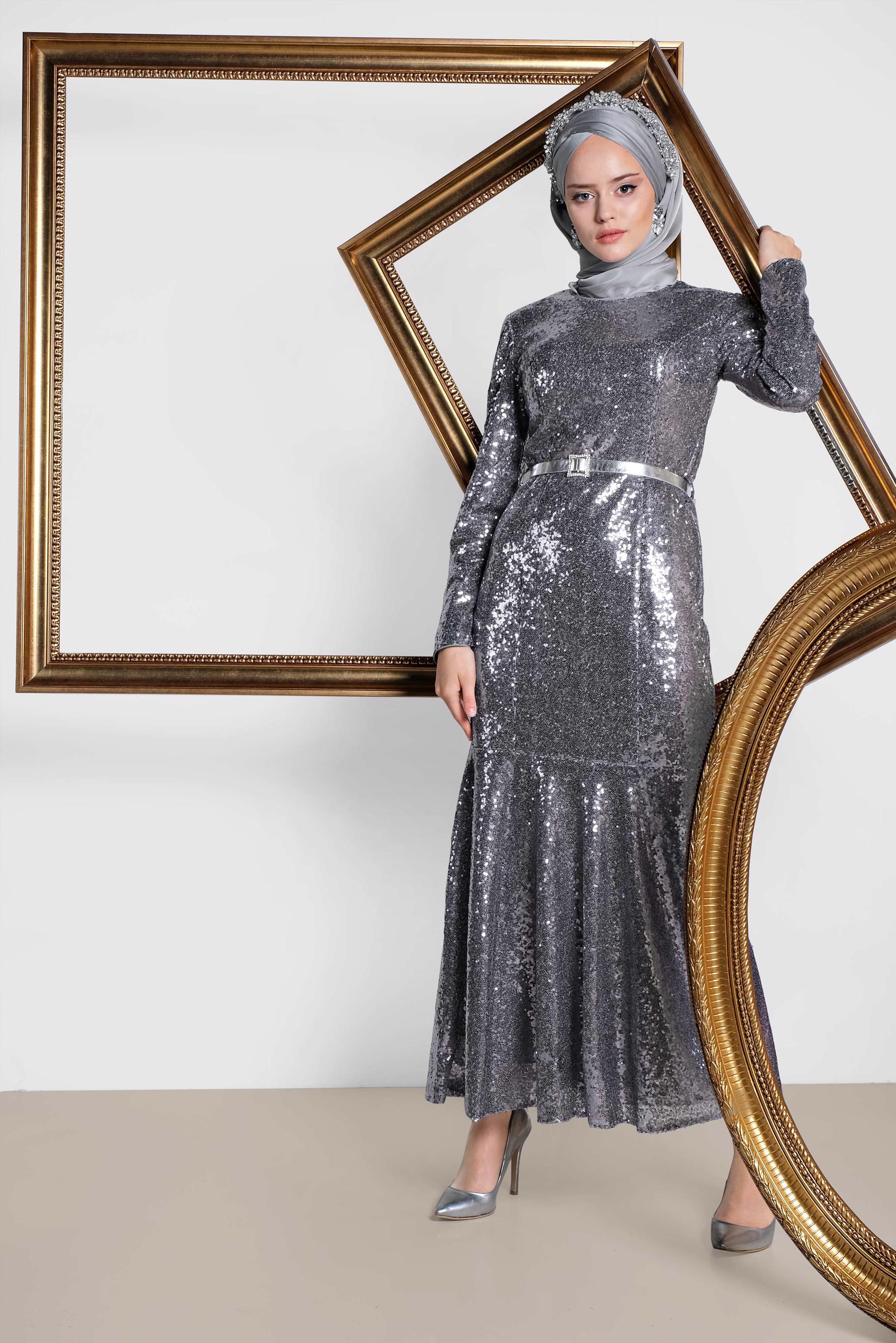 Tesettür giyim GRİ ETEĞİ VOLANLI SIVAMA PUL PAYET ABİYE 5587 