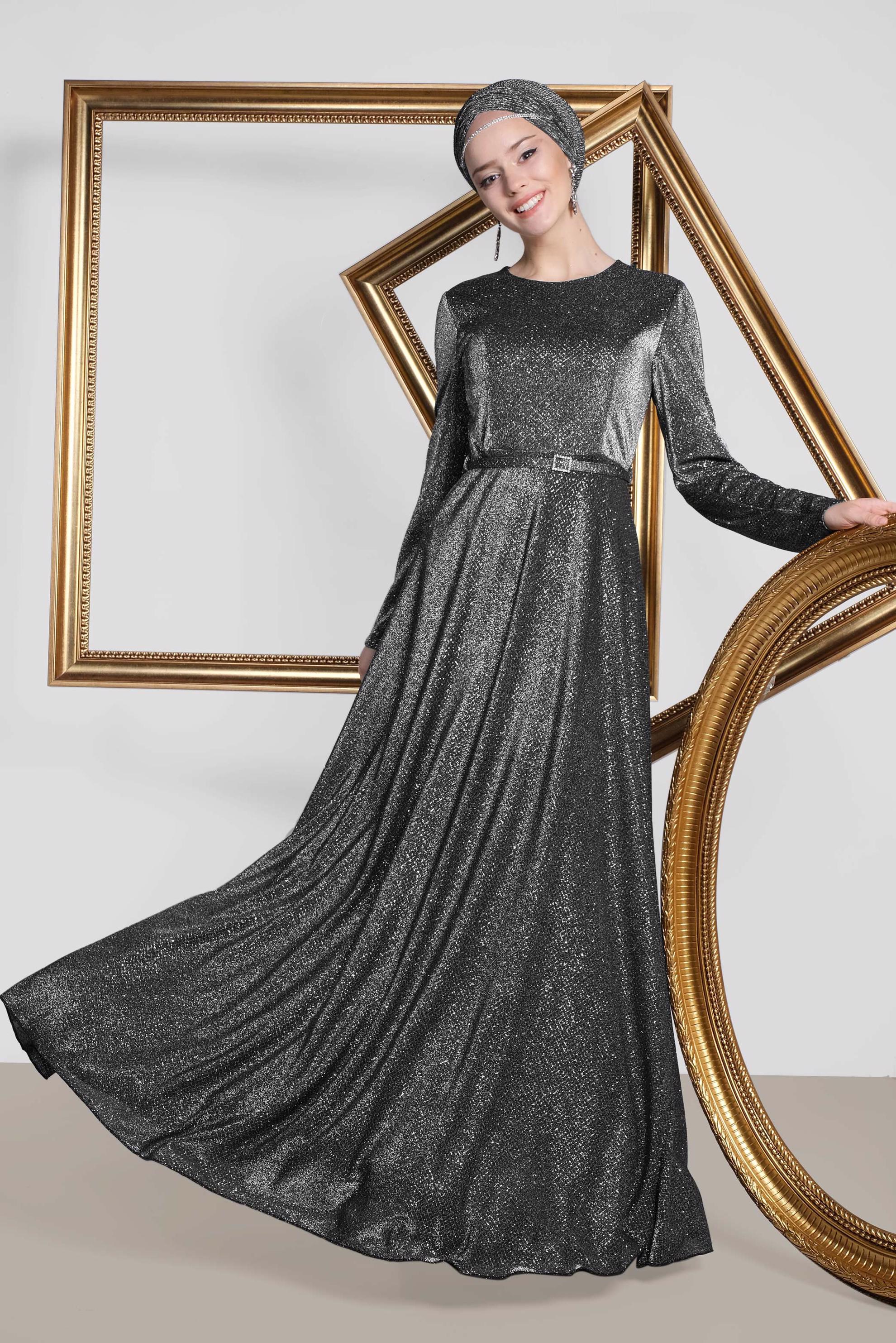 Tesettür giyim SİYAH KEMERLİ SİMLİ ABİYE ELBİSE 5591