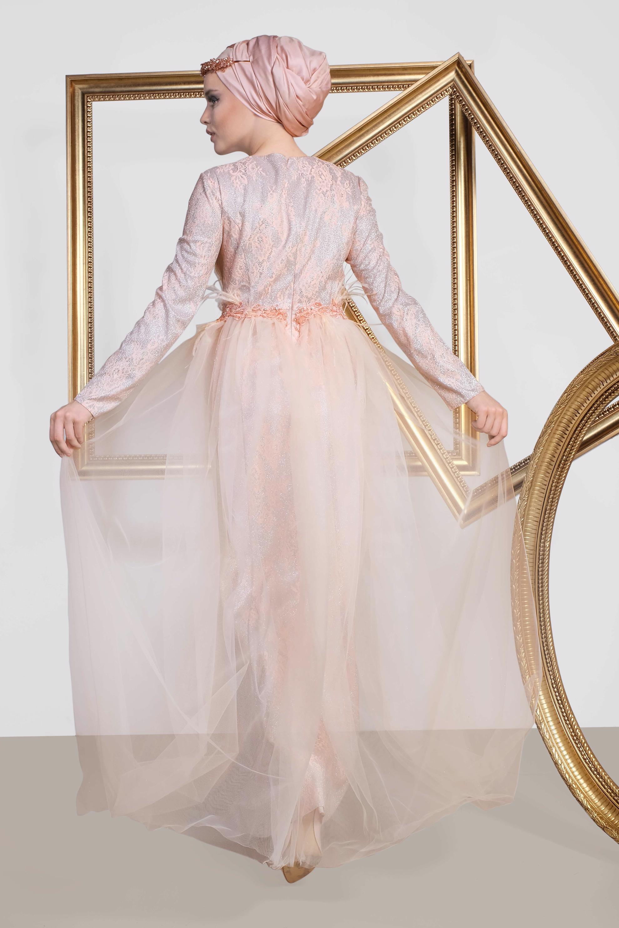 Tesettür giyim PUDRA TÜL DETAYLI ÇİÇEK DESEN SİMLİ ABİYE ELBİSE 5598