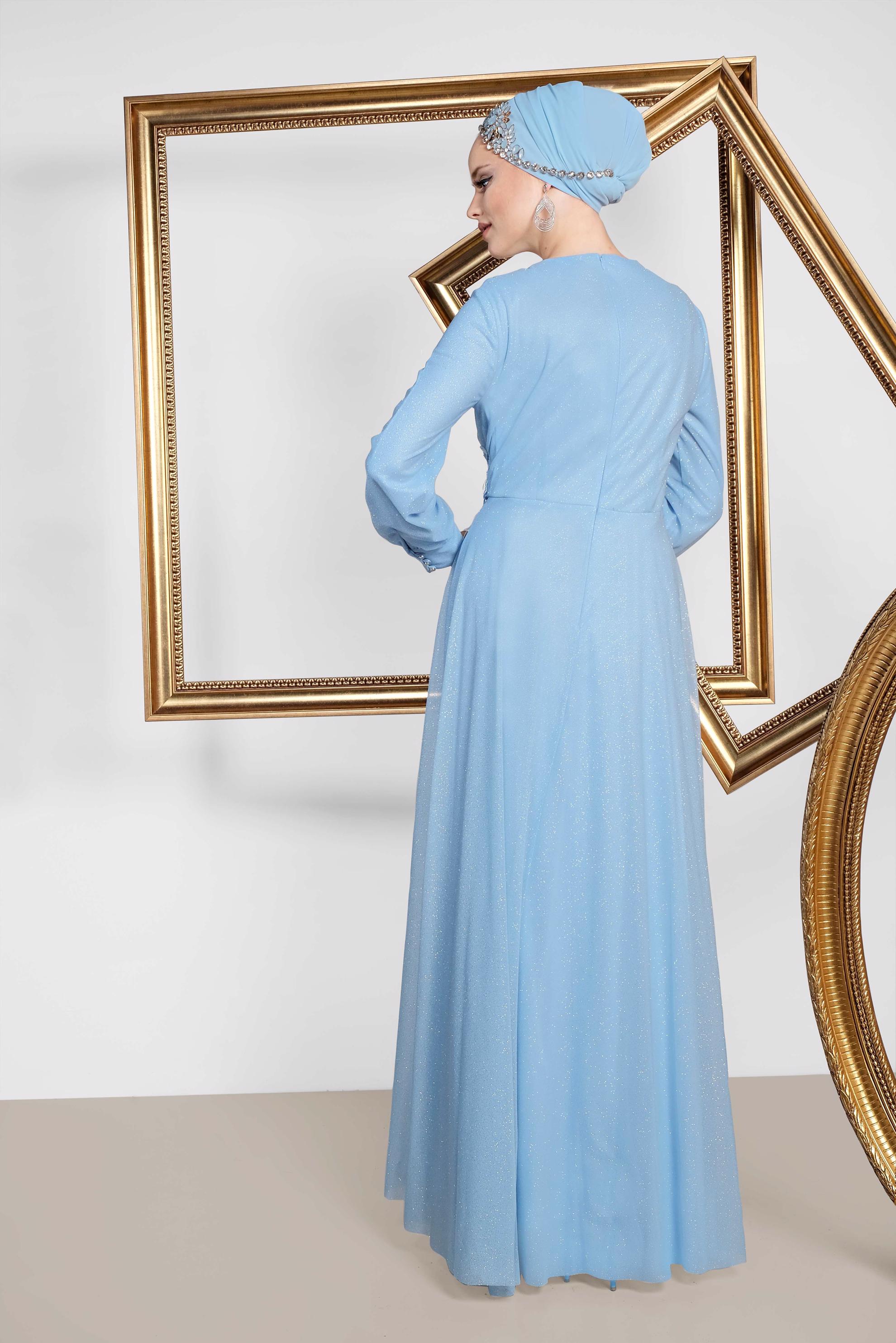 Tesettür giyim MAVİ GÜPÜR VE TÜY DETAYLI SİM KUMAŞ ABİYE 5608 