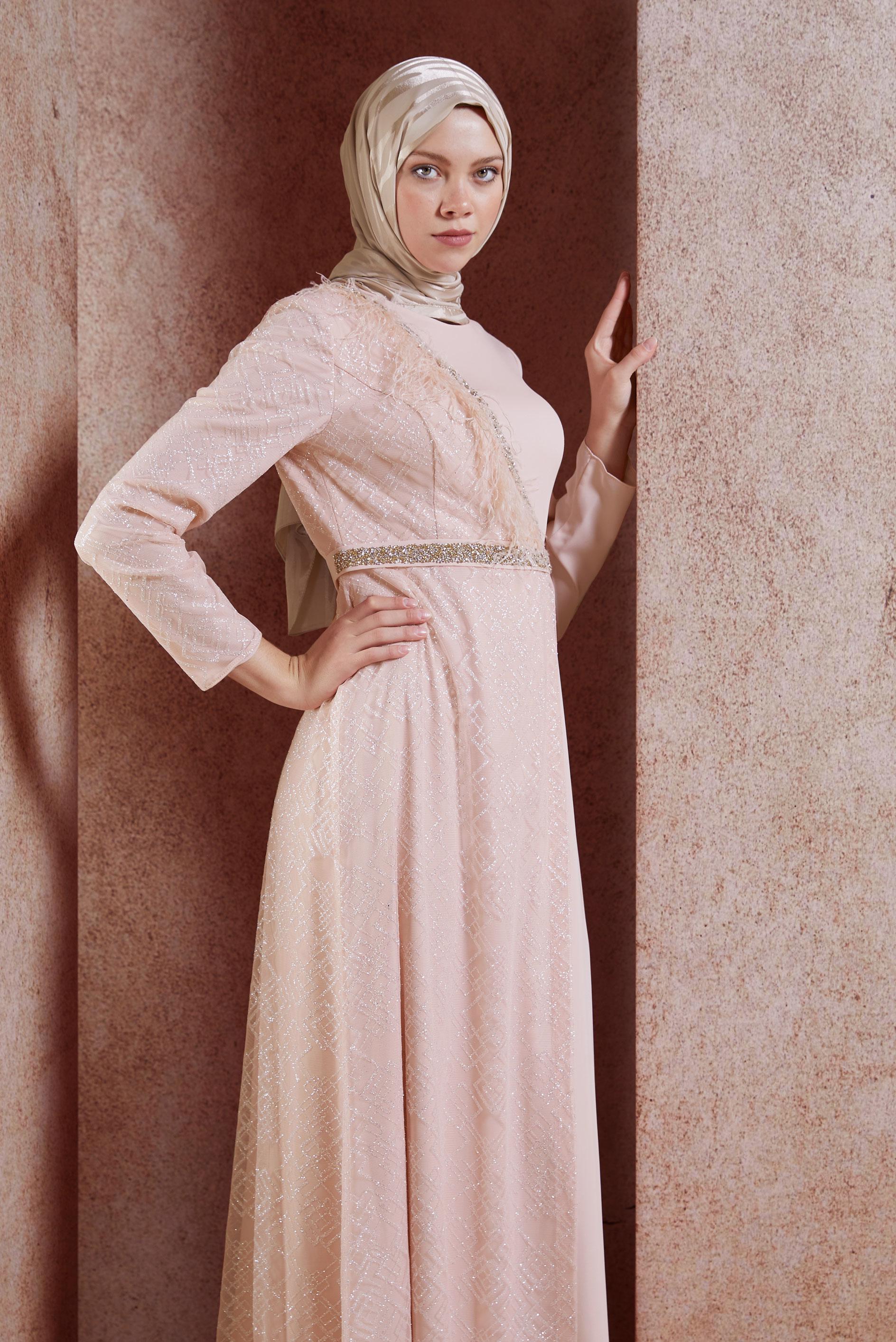 Tesettür giyim PUDRA TÜY DETAYLI ABİYE ELBİSE 5618 