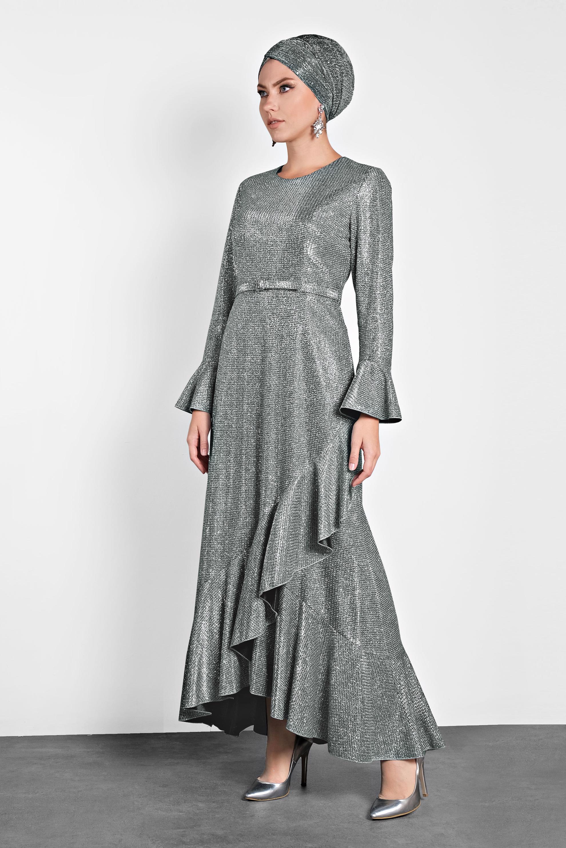 Tesettür giyim GÜMÜŞ KOLLARI VE ETEK UCU VOLANLI SİMLİ ABİYE 5620 