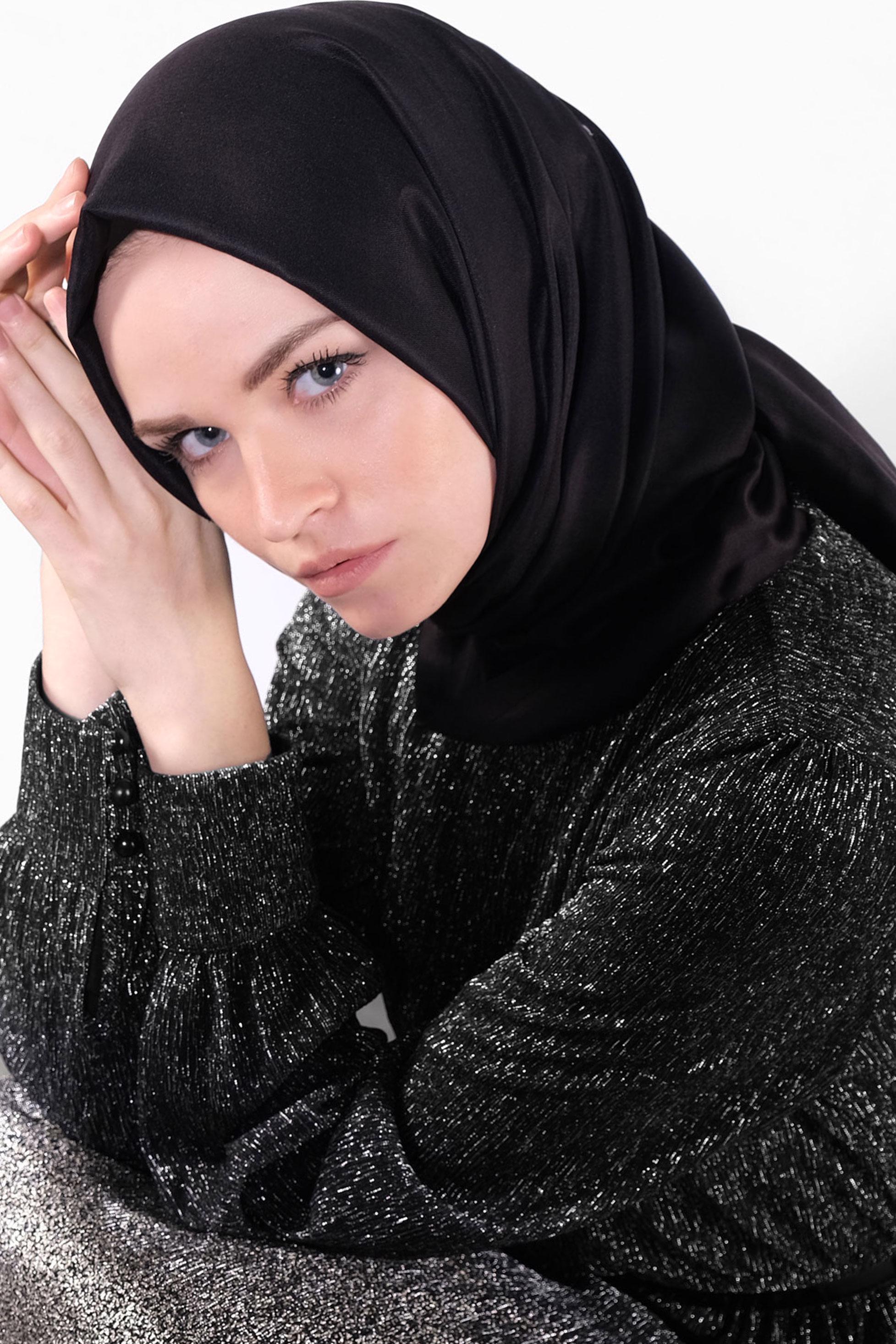 Tesettür giyim SİYAH KEMERLİ SİMLİ ABİYE 5622