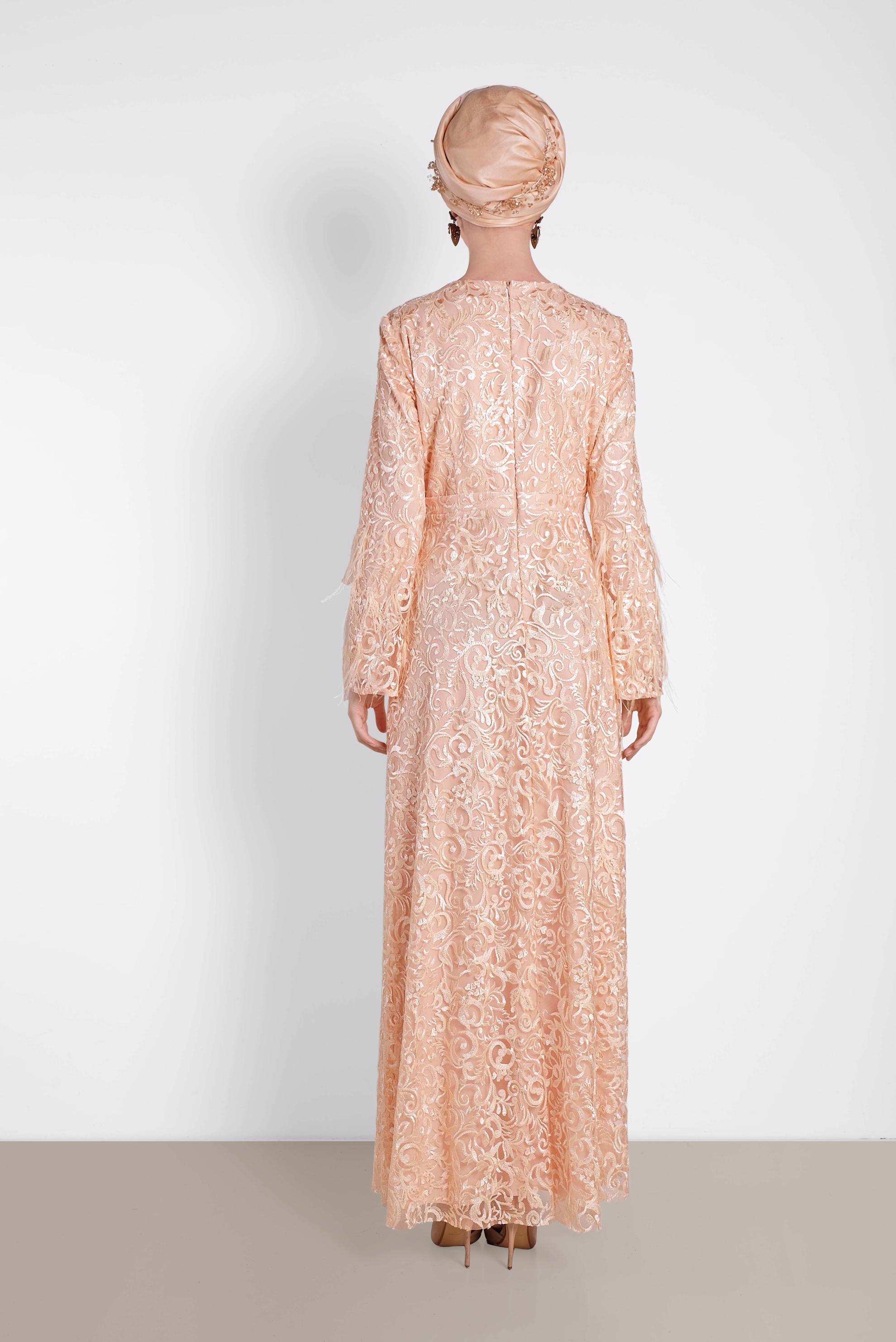 Tesettür giyim PUDRA TÜY DETAYLI GÜPÜR ABİYE ELBİSE 5623 