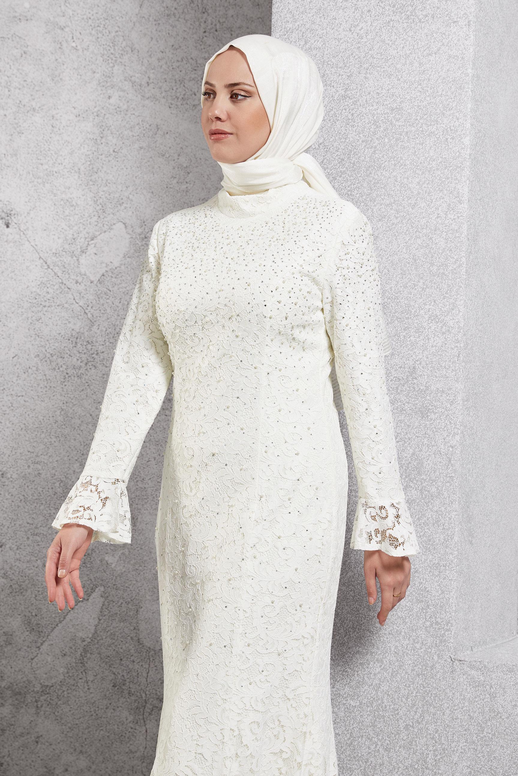Tesettür giyim BEYAZ DANTEL VE İNCİ İŞLEMELİ BALIK MODEL ABİYE ELBİSE 5519-1