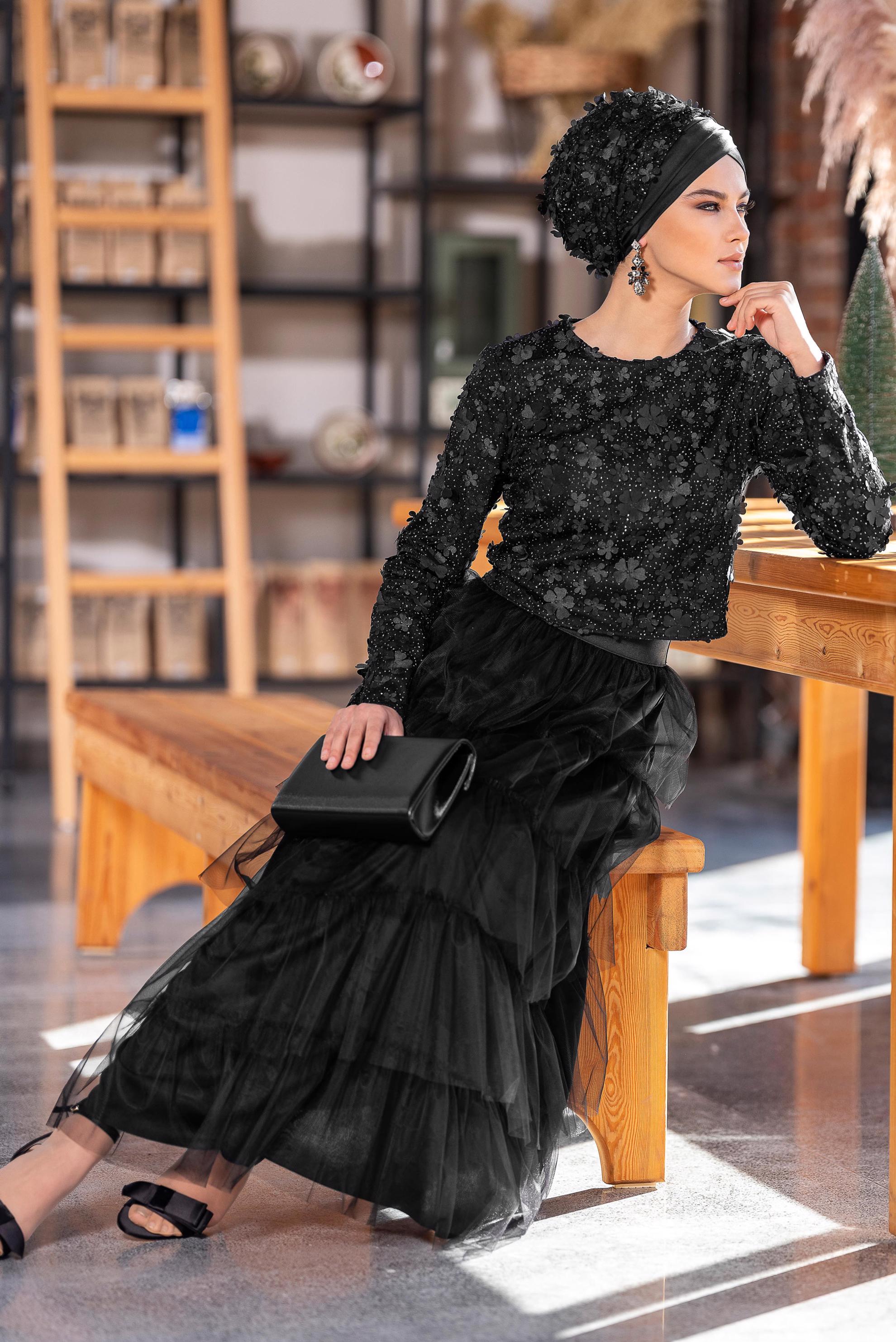 Hijab clothing BLACK THREE-DIMENSIONAL FLORAL  DETAILED BLOUSE 4064