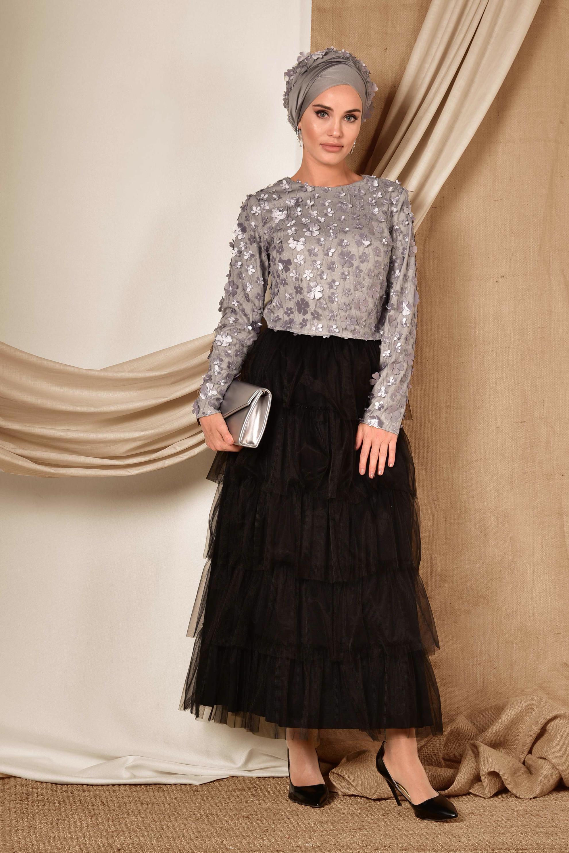 Tesettür giyim GRİ ÜÇ BOYUTLU ÇİÇEK DETAYLI  ABİYE BLUZ 4064 