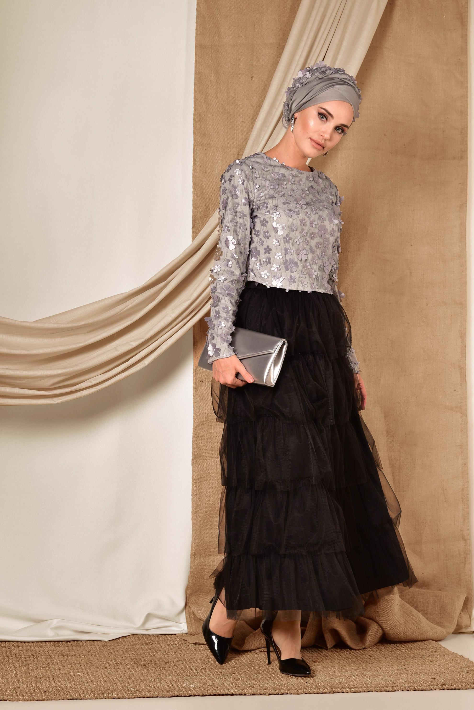 Tesettür giyim GRİ ÜÇ BOYUTLU ÇİÇEK DETAYLI  ABİYE BLUZ 4064 